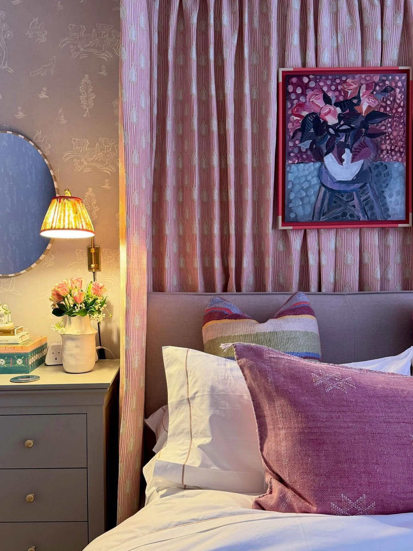 Hey, 👋🏼 it&rsquo;s been ages hasn&rsquo;t it? I thought I would share what has taken a year to complete (yep, a whole blinkin&rsquo; year!) The last bedroom in our house to get finished. This room has no direct sunshine, had boring blue walls and a