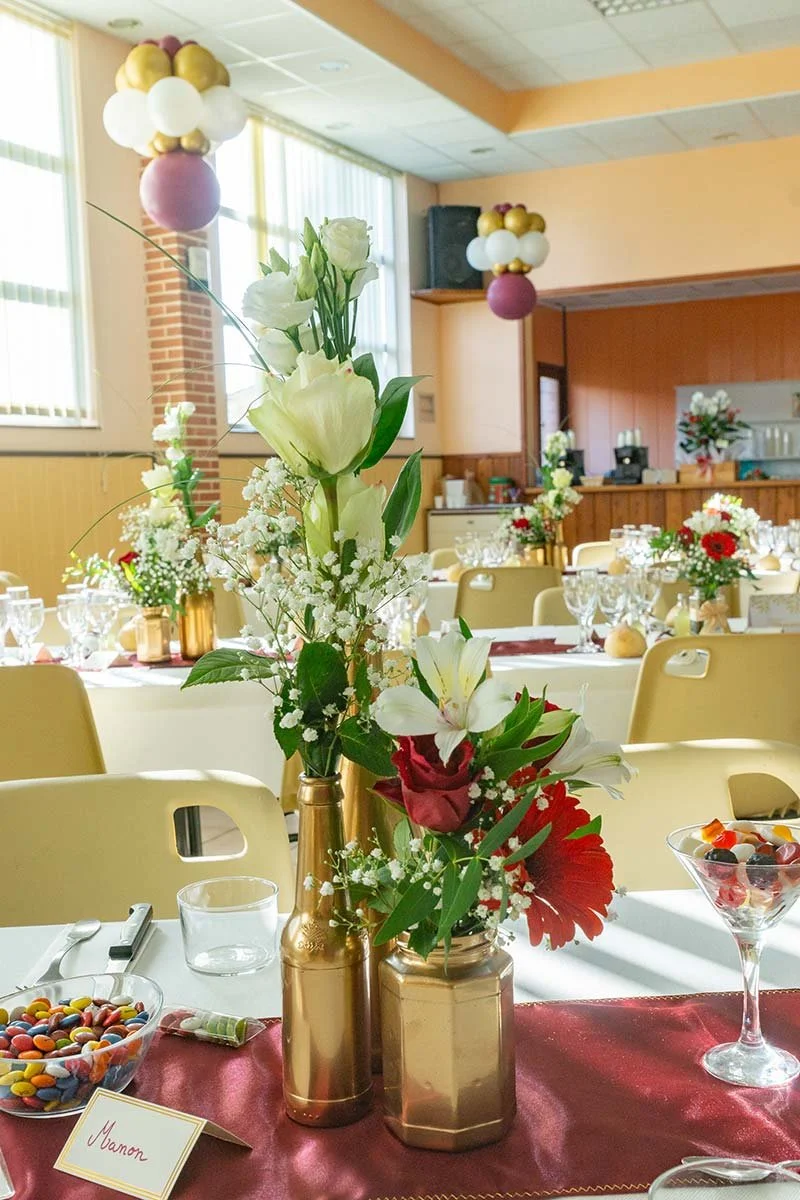 Décoration de table mariage bordeaux