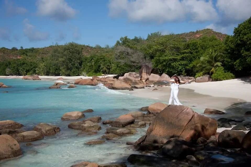 Phot de couple mariage à la plage