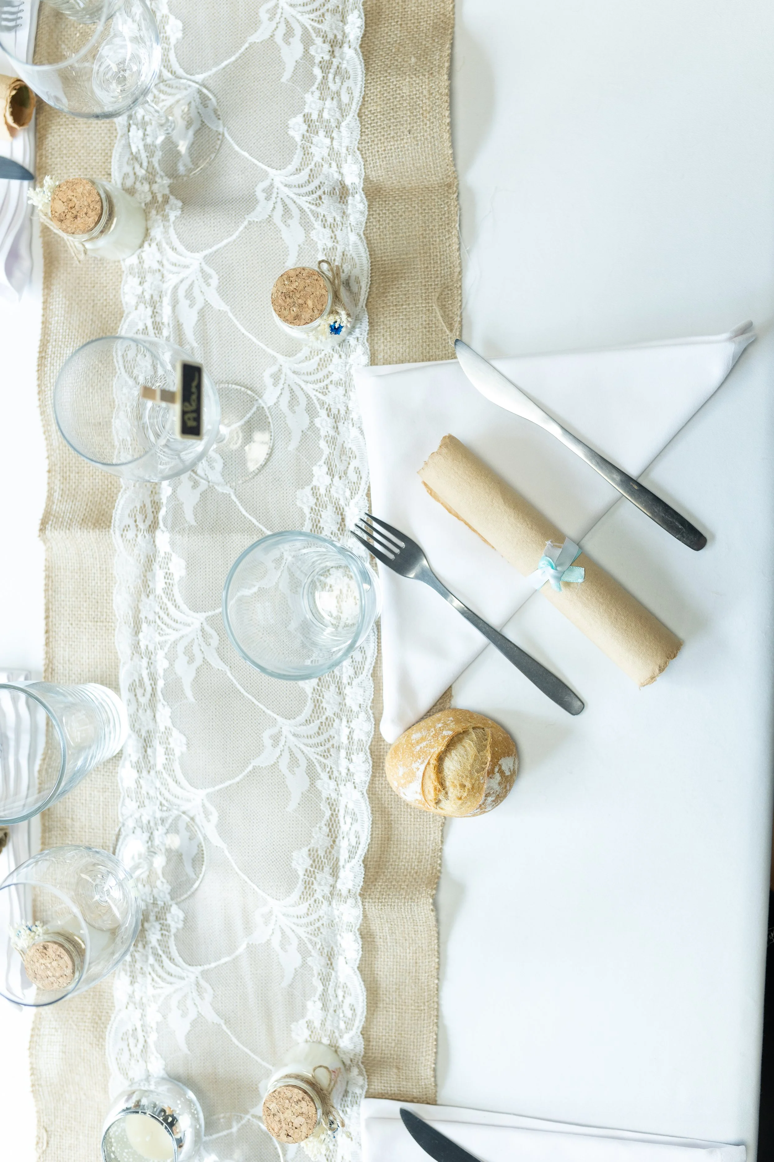 Décoration de table mariage blanc