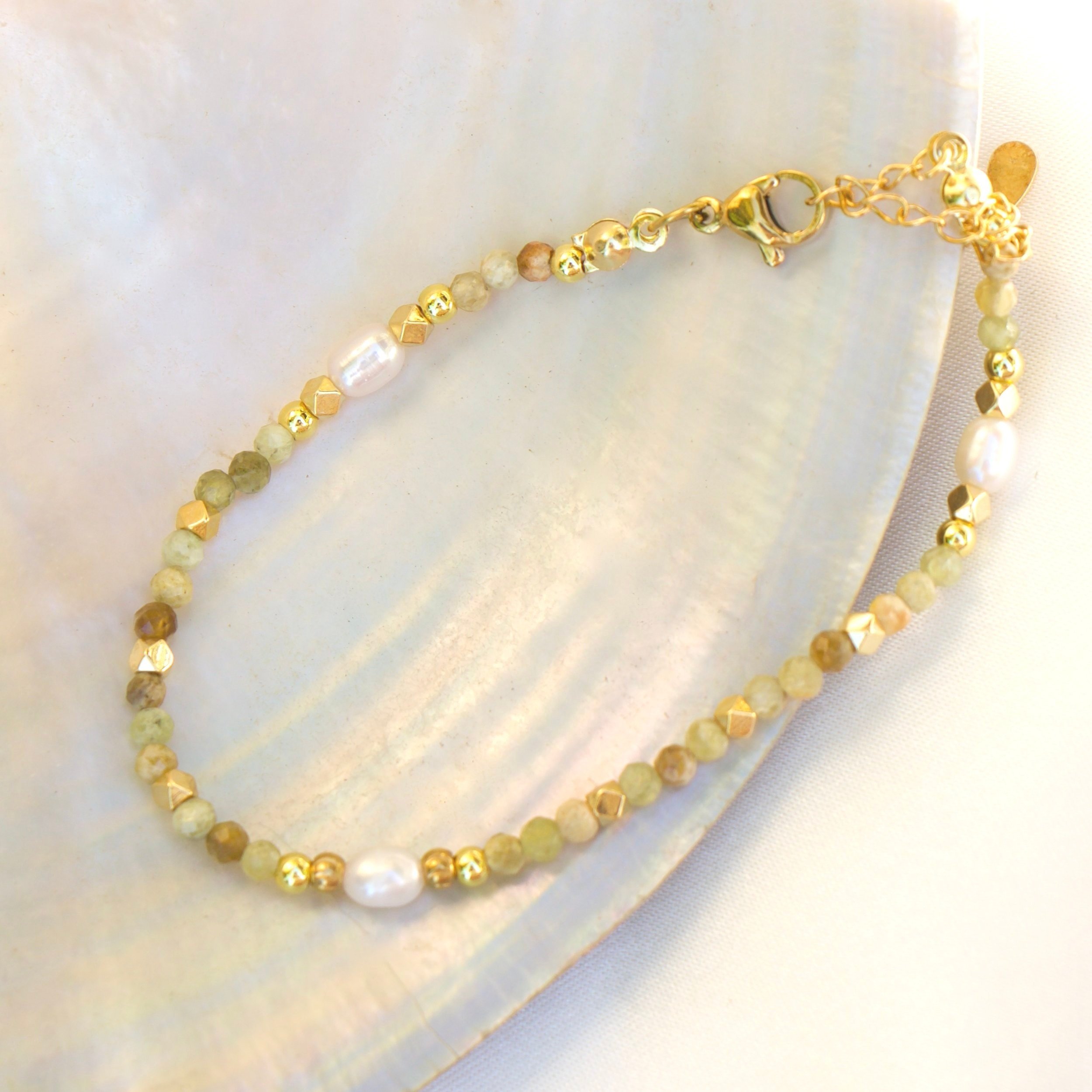 GREEN GARNET ARMBAND
