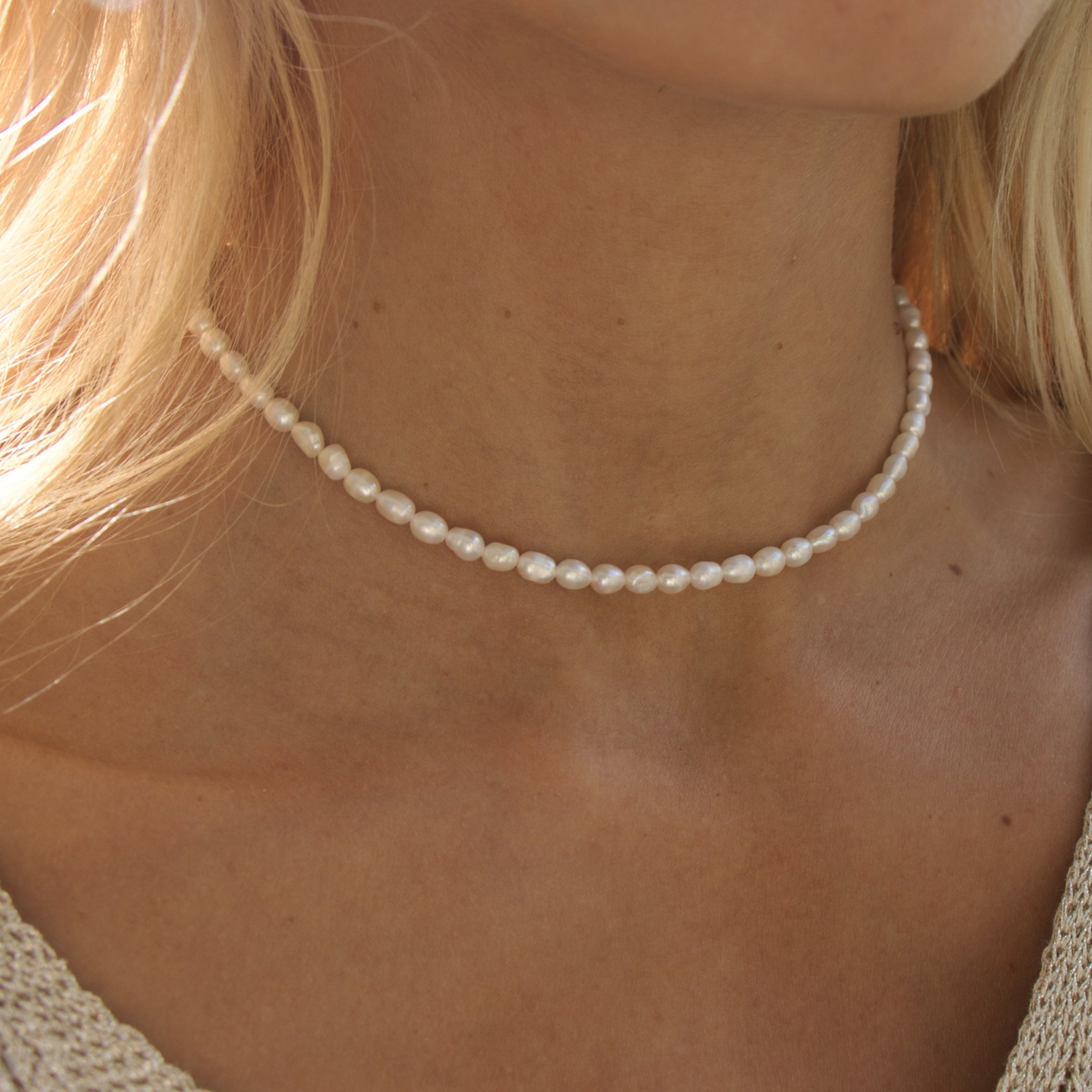 FRESHWATER PEARL HALSKETTE