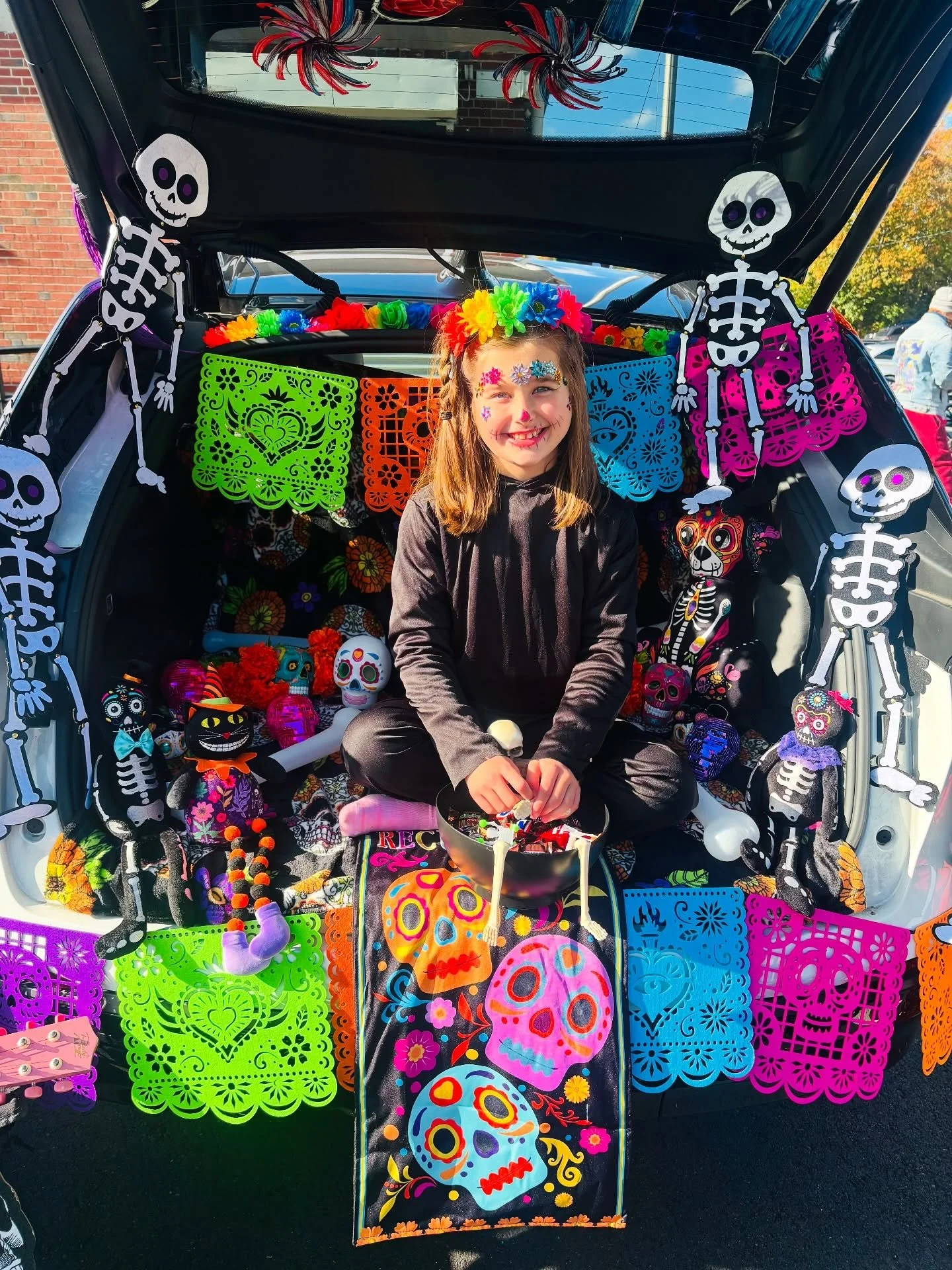 From trunk or treating, to face painting, to ice skating, we had a great time at the DK4 annual Halloween skate and beer garden last month!🎃⛸️ #DK4 #dankellyfoundation