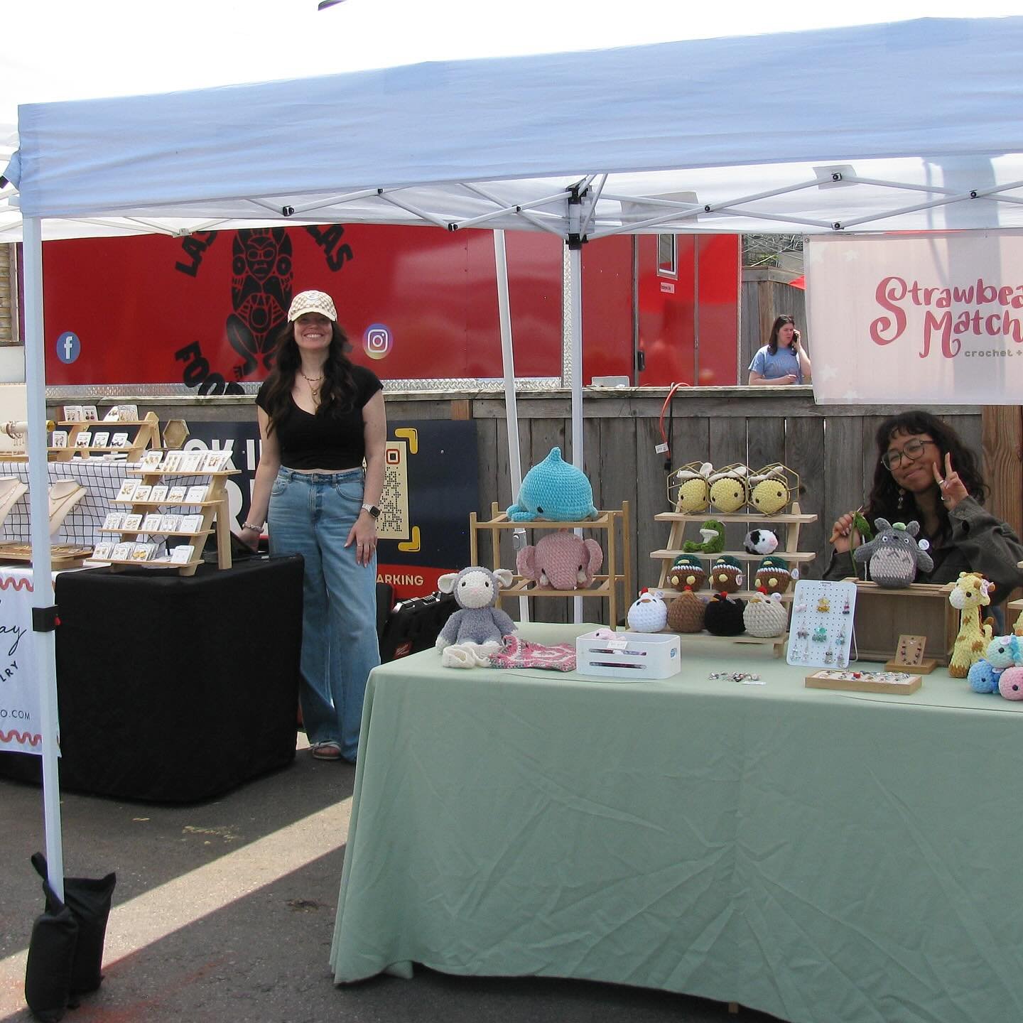 Only 257 hours until the first 414Flea of the season🤗

414Flea at Pilot Project Brewing March 8th | 11 AM &ndash; 5 PM 1128 N 9th St, Milwaukee, WI

414Flea is a Milwaukee-based market built around vintage finds, handmade goods, and community. We br