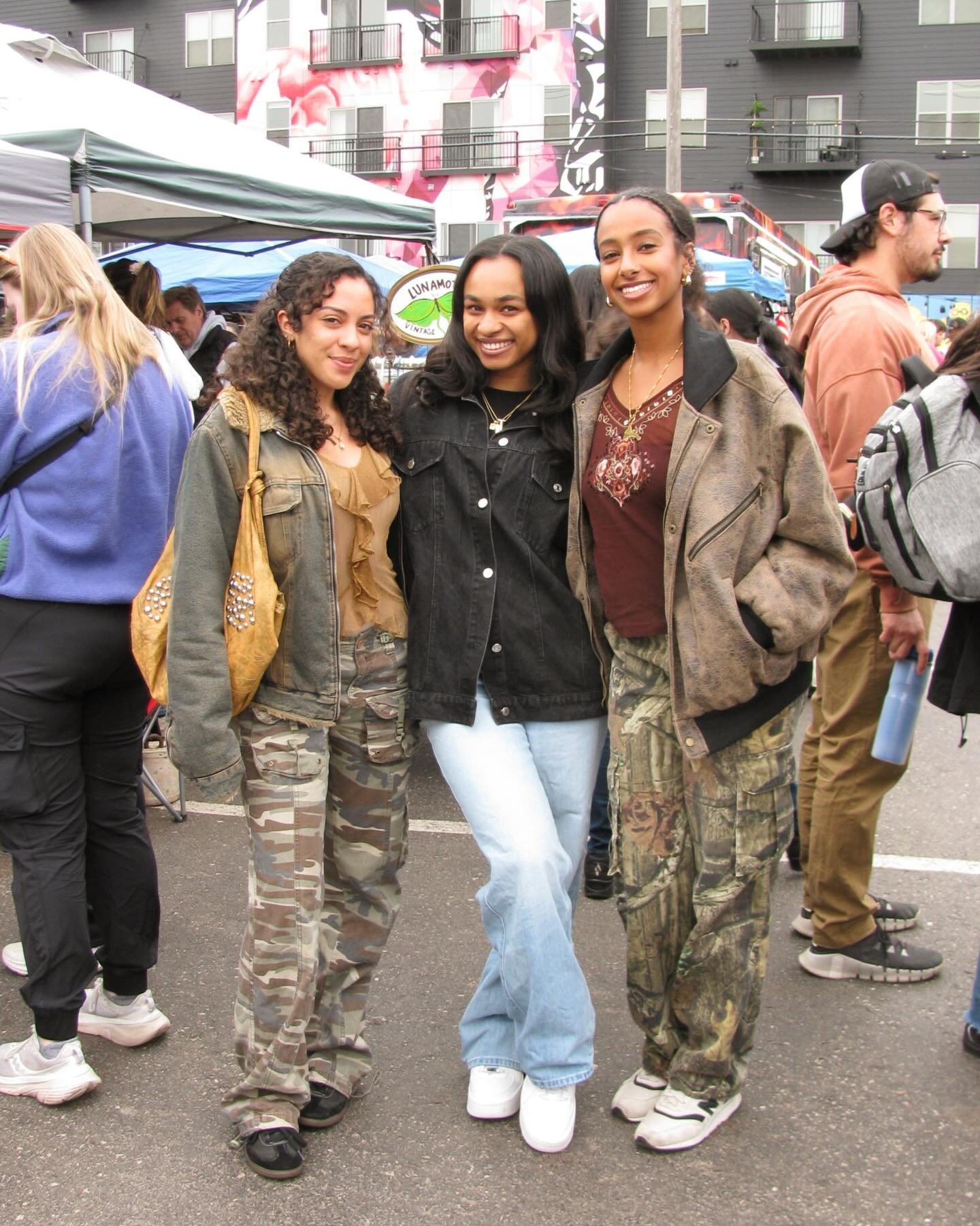 Join us THIS Sunday, April 12th at Z&oacute;calo Food Park for 414Flea&rsquo;s first outdoor market of the year - a festive day of sunshine (🤞) , community, and creativity.

We&rsquo;re bringing together vintage treasures, handmade goods, and sustai