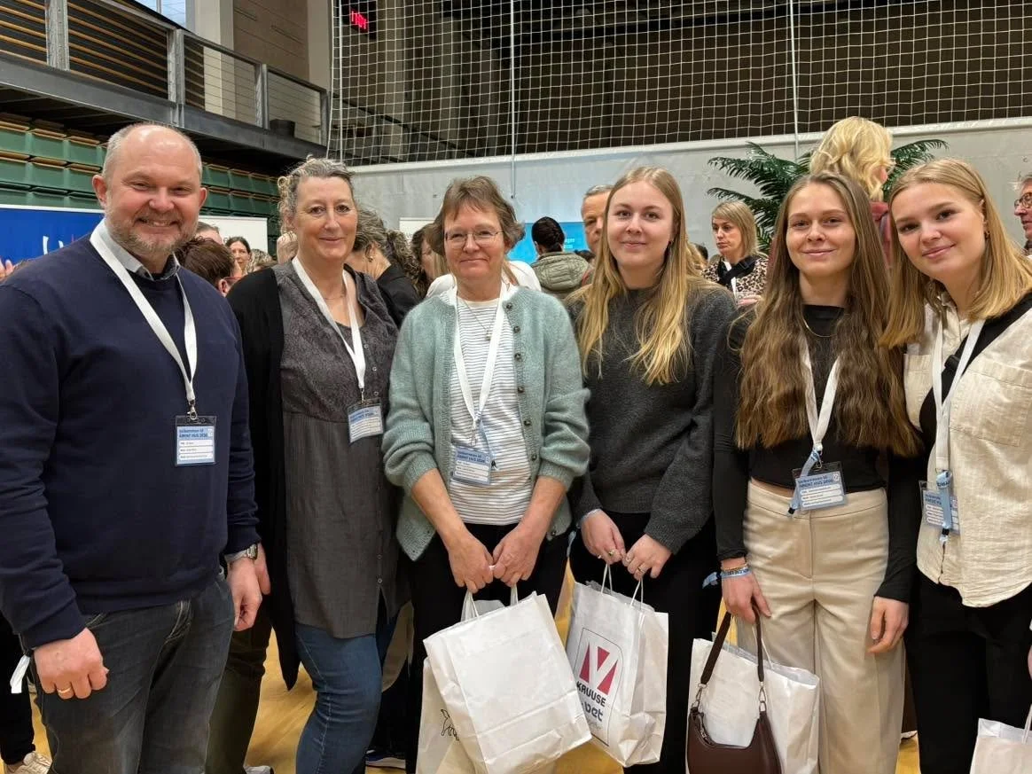 I weekenden deltog vi p&aring; Herning Dyrehospital alle i E-vet &Aring;bent Hus🩺🫀

En inspirerende dag med sp&aelig;ndende opl&aelig;g og messeaktiviteter for dyrl&aelig;ger og veterin&aelig;rsygeplejersker fra hele landet🐾

Det blev en dag fyldt