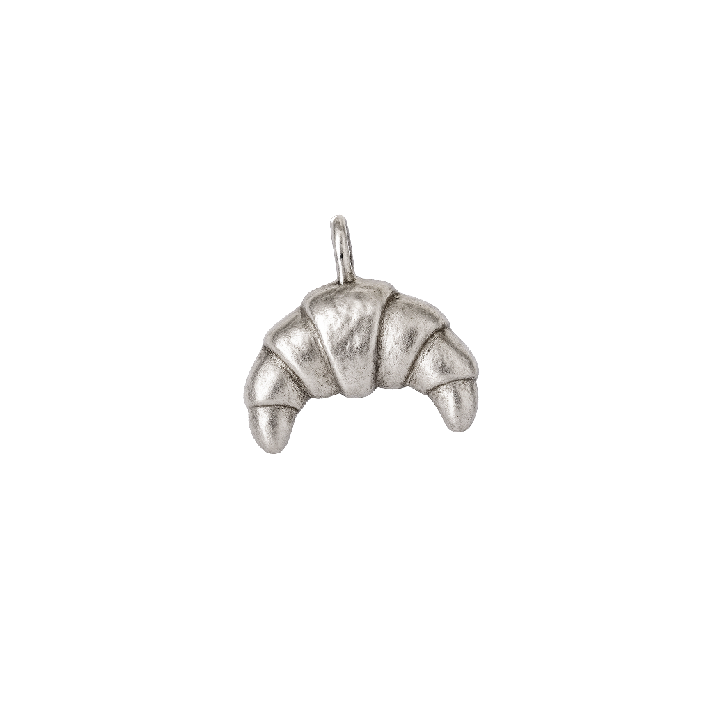 croisant charm silver.png