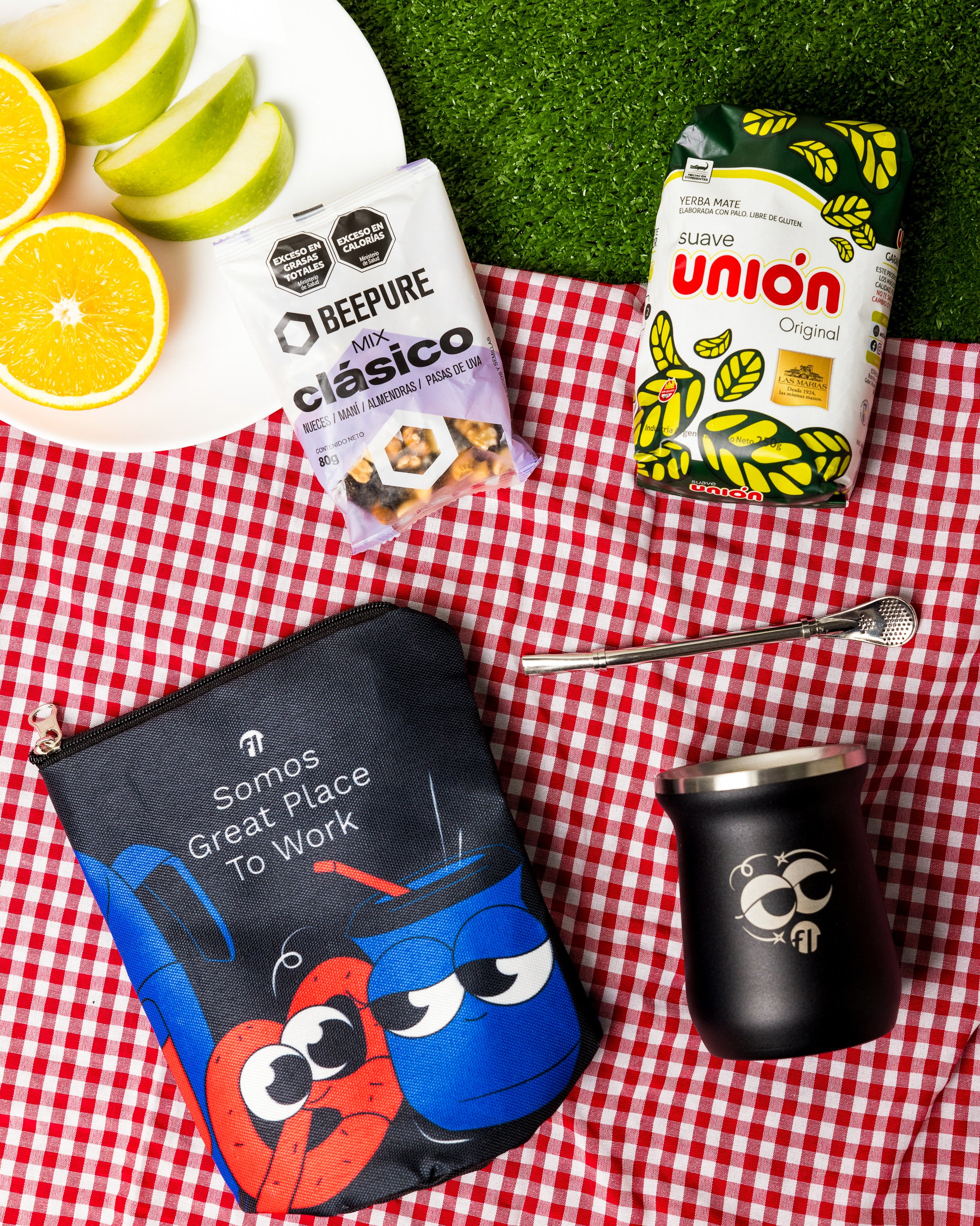 Yerbera con Mate y bombilla Fluxit 2.jpg