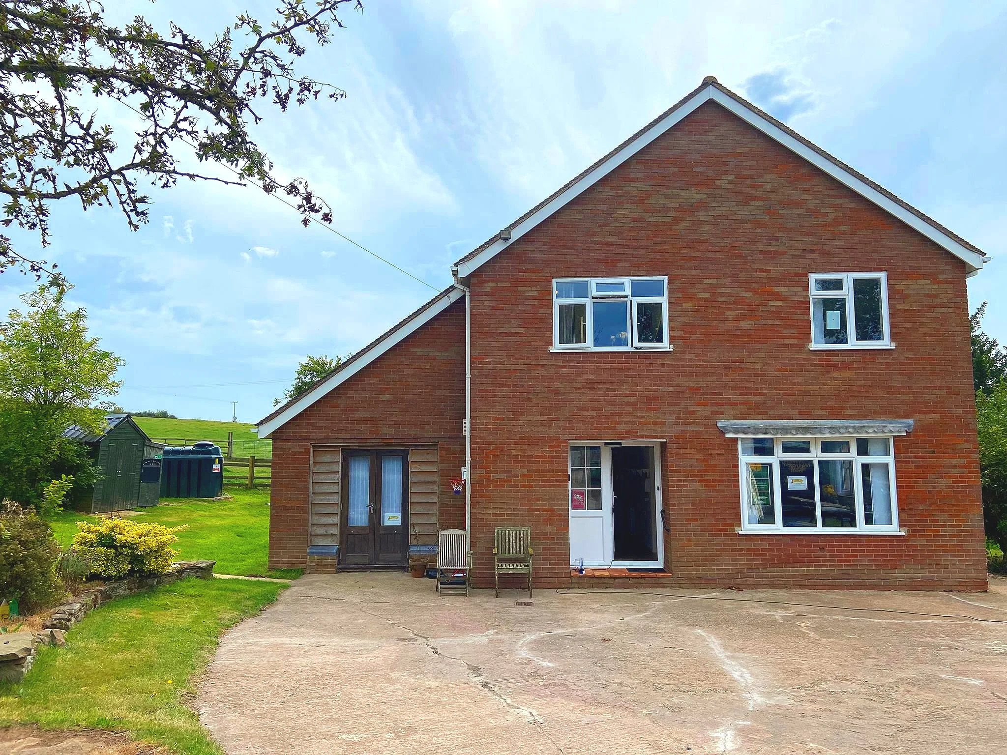 Salford Farm OLC school in Worcestershire.jpg