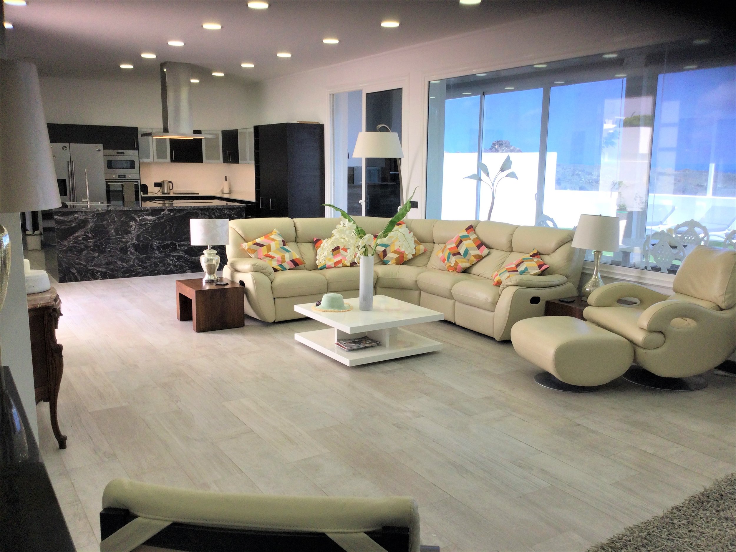 lounge 1 use.jpg