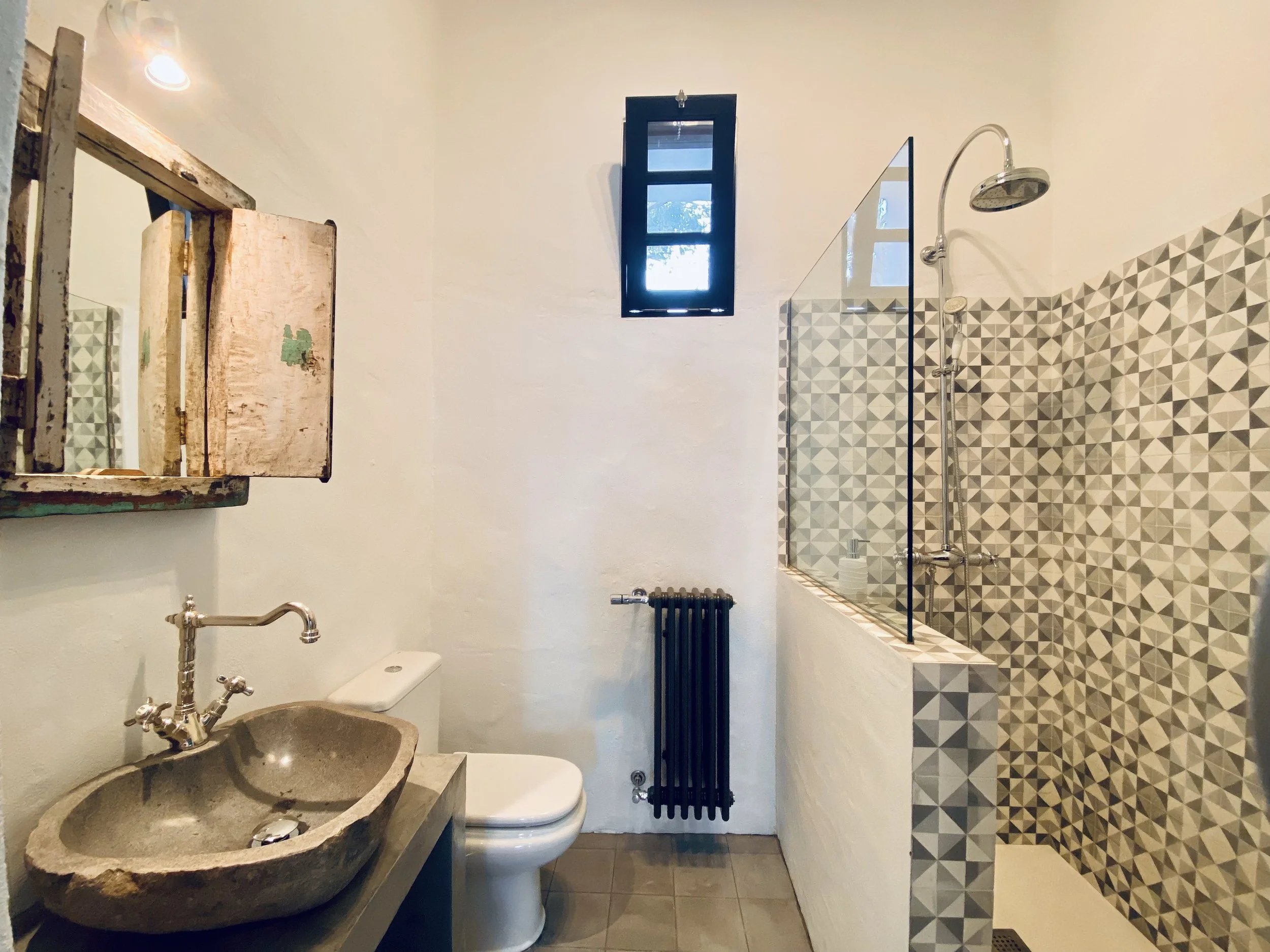 Finca Curbelo Apartment 3 Bath Room.jpg