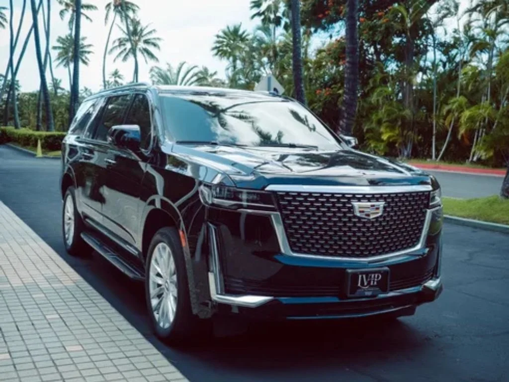 How to Choose the Perfect Limo for Your Oʻahu Wedding