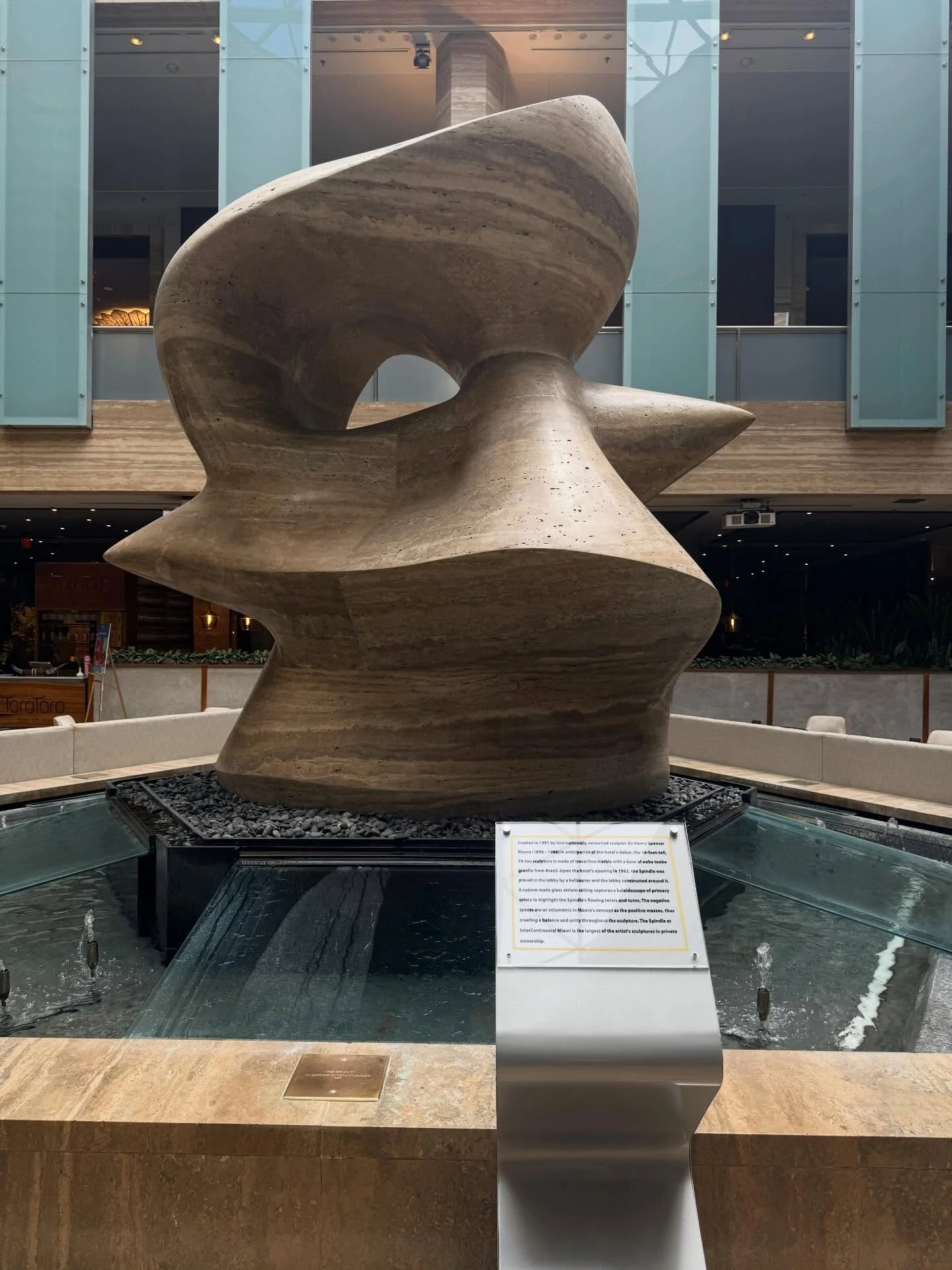 Me when I tell a client I&rsquo;m shopping for accessories.

#ellianodesign #art #interiordesign #ilikebigart