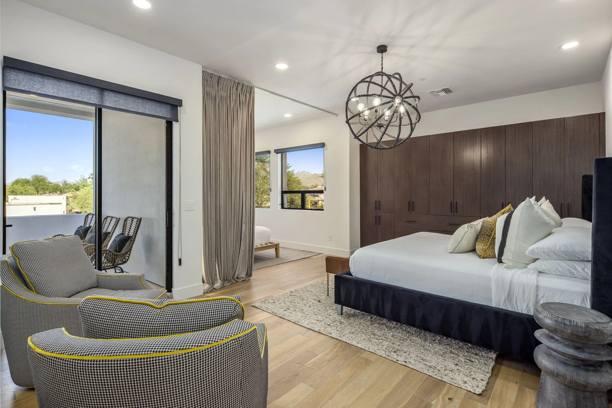 The Upper Level King Shared Suite [Spot 1 of 2 ]