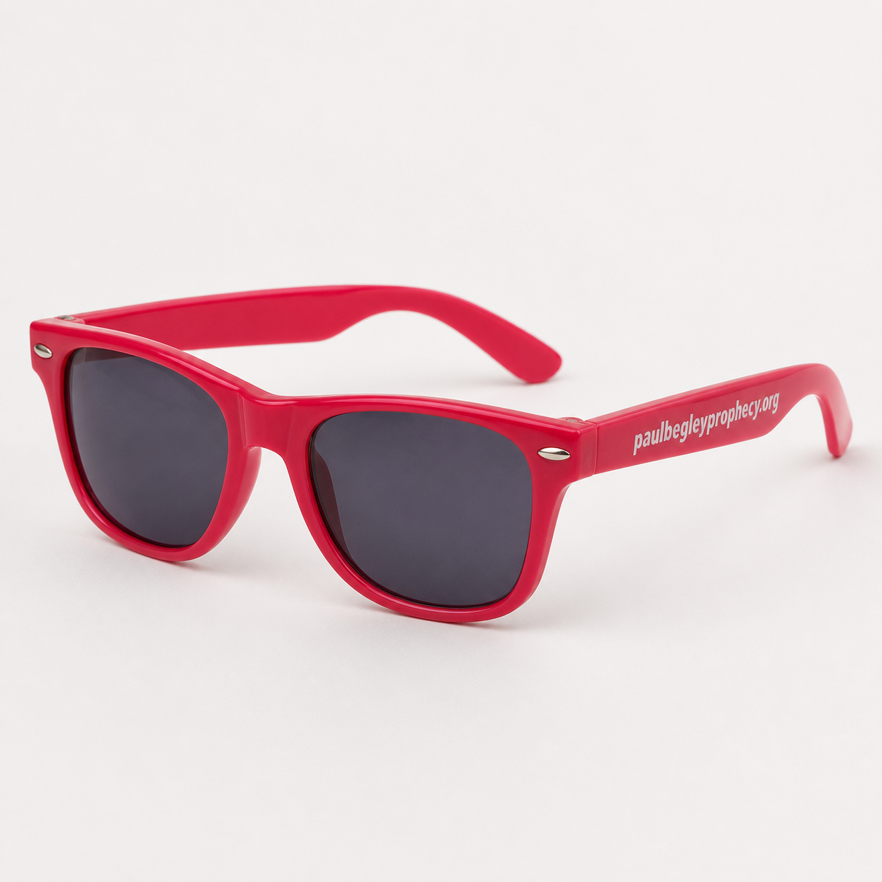 02-pink-red-catalog-hero.png