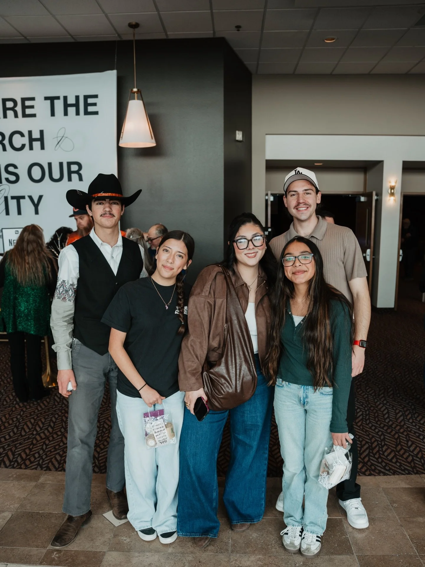 Nothing Beats A Sunday In The House With All Your Family And Friends 🫶

SEE YOU THIS WEDNESDAY AT 4PM FOR CANDLIGHT! 🕯️✨