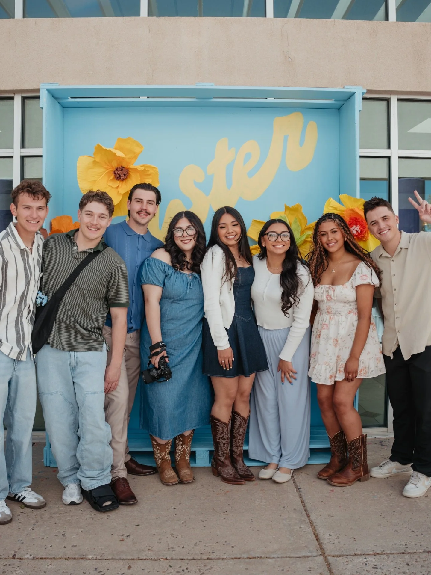 From Death to Life, The Son Of God Has Risen! 🤍

HAPPY EASTER SUNDAY BC FAMILY! ☀️ 
We loved seeing each and every one of you and can&rsquo;t wait to see you again next Sunday at 10AM! ⛪️