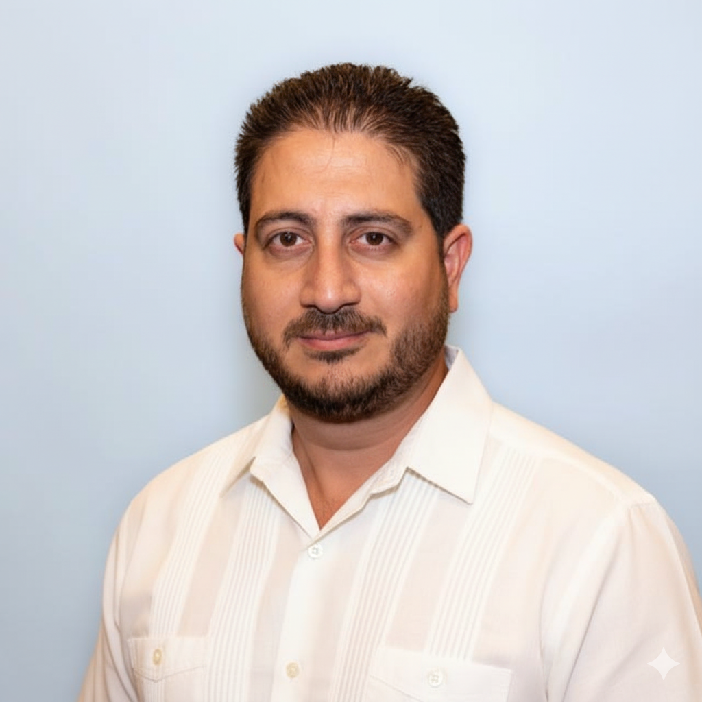 José J. Nieves headshot