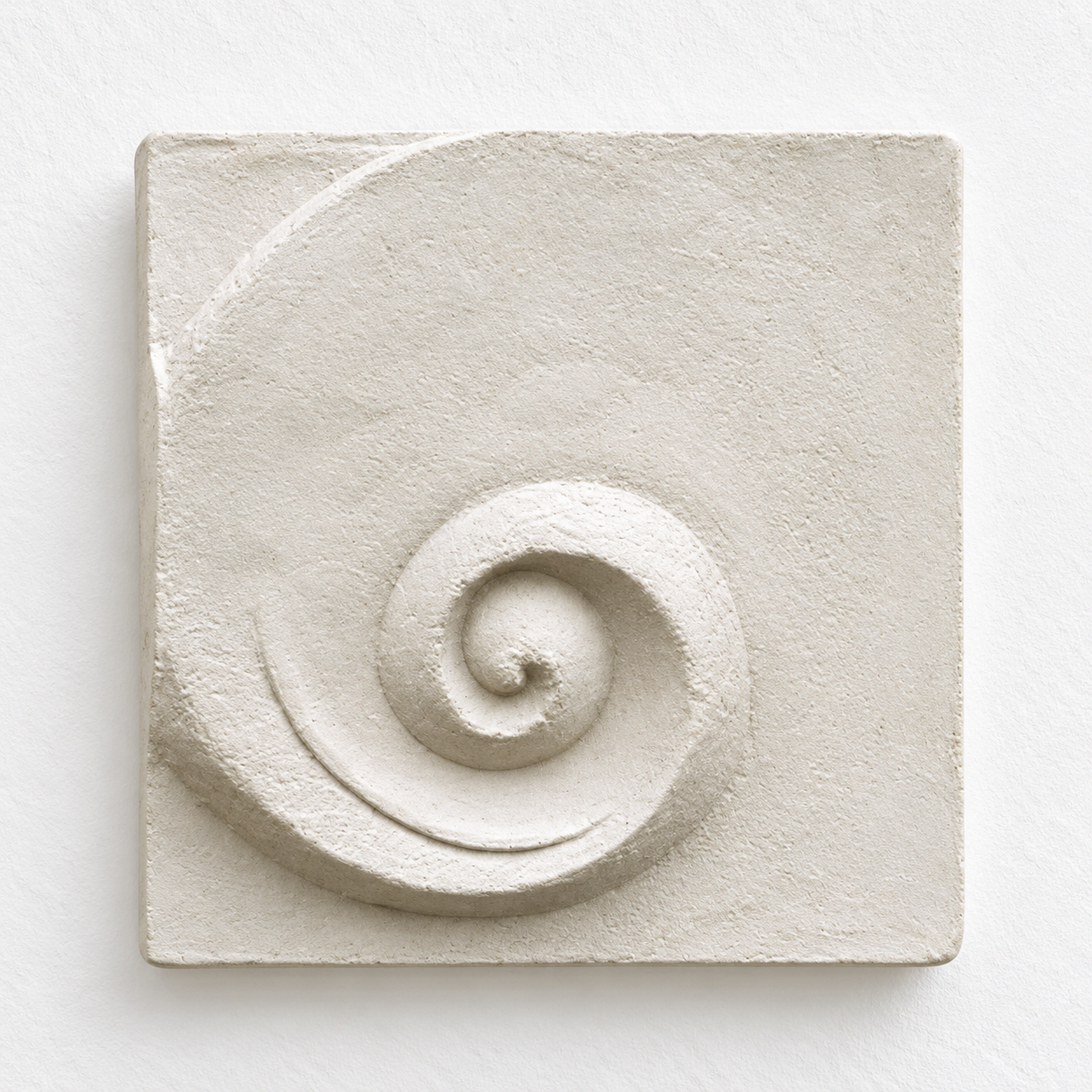 Angled view of the textured white Moonphase 3 spiral and broad outer curve.