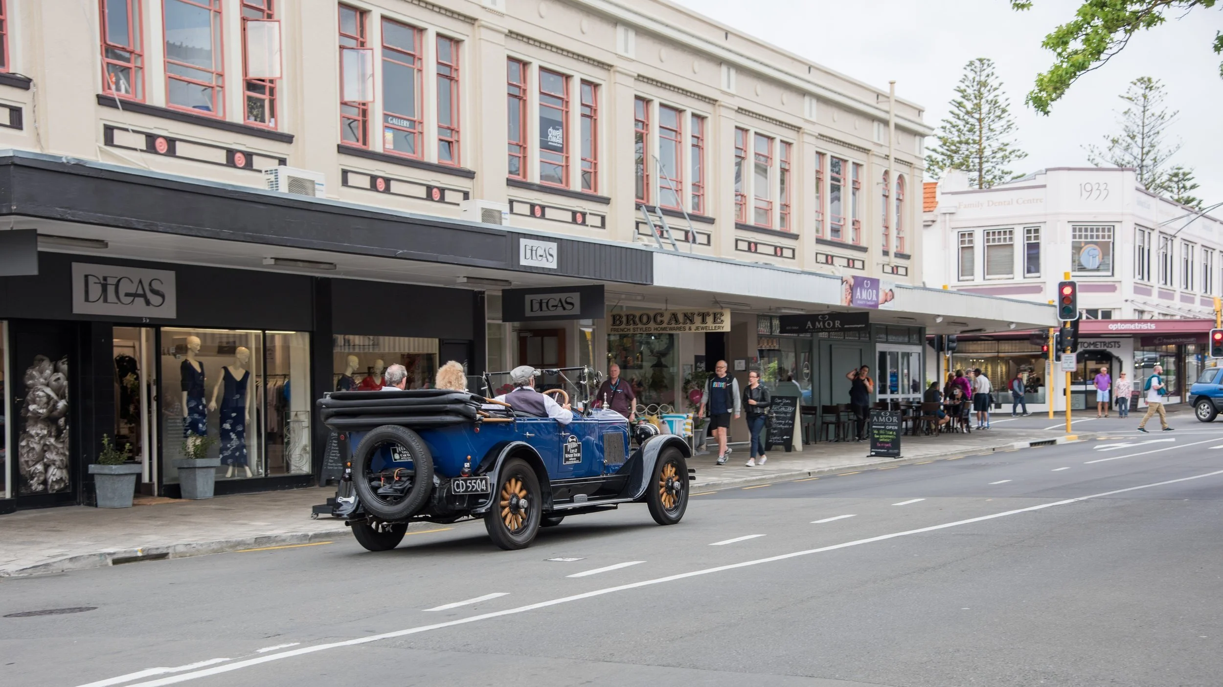  Take a stroll through the 1930’s in Napier. 