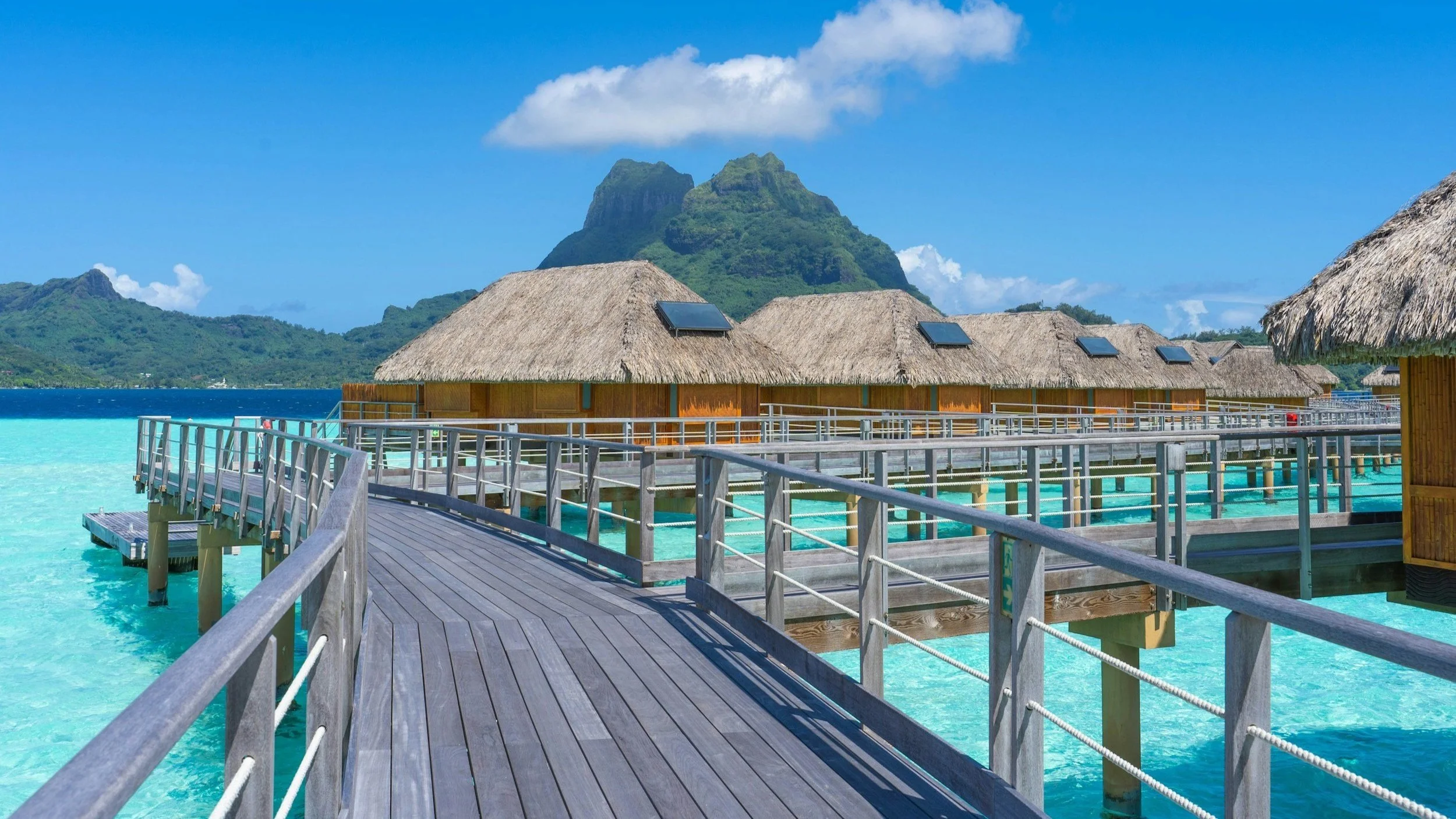  Crystal clear waters and lush islands of French Polynesia. 