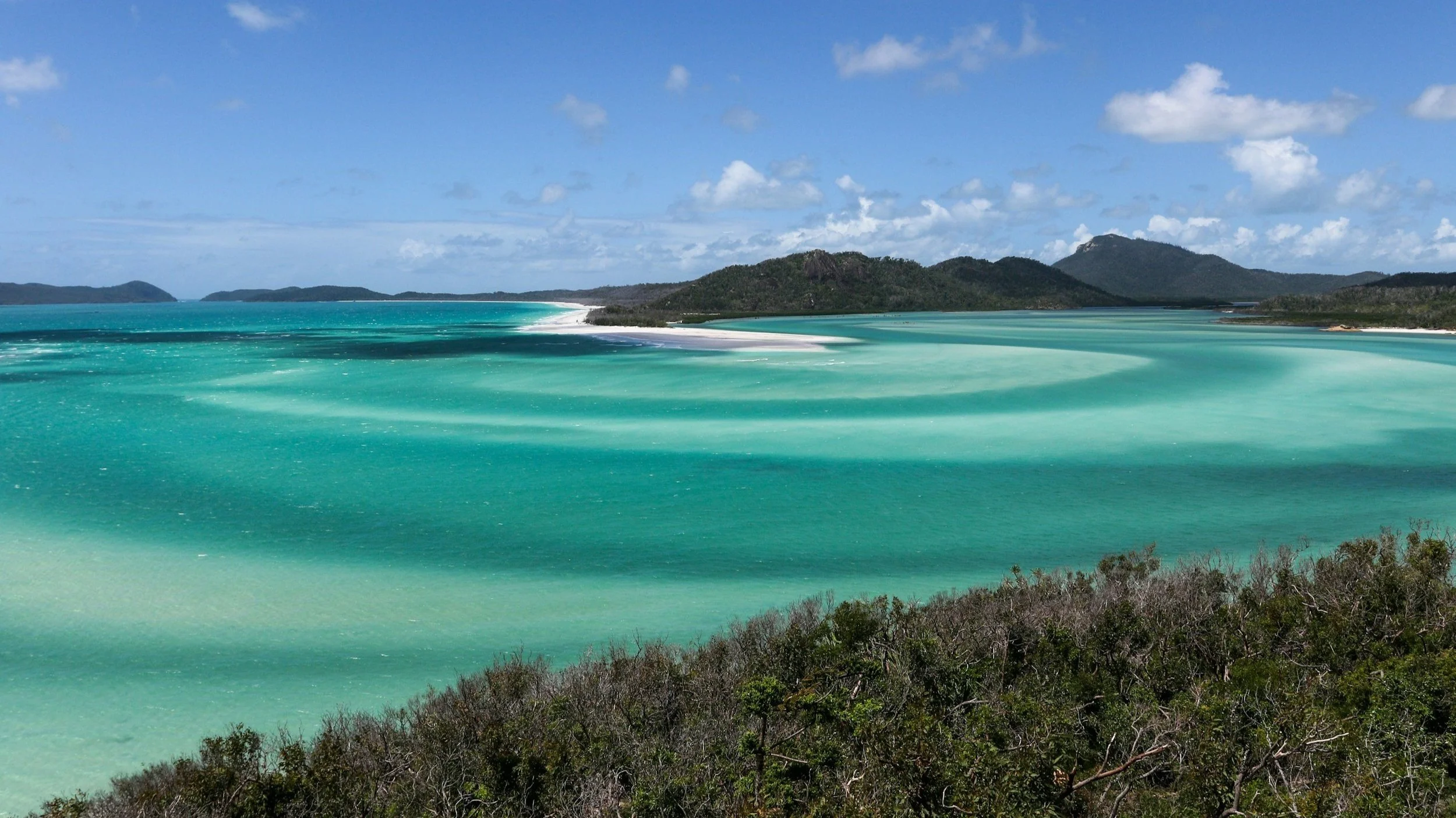  The Great Barrier Reef region offers many unique aquatic experiences and beautiful scenery. 