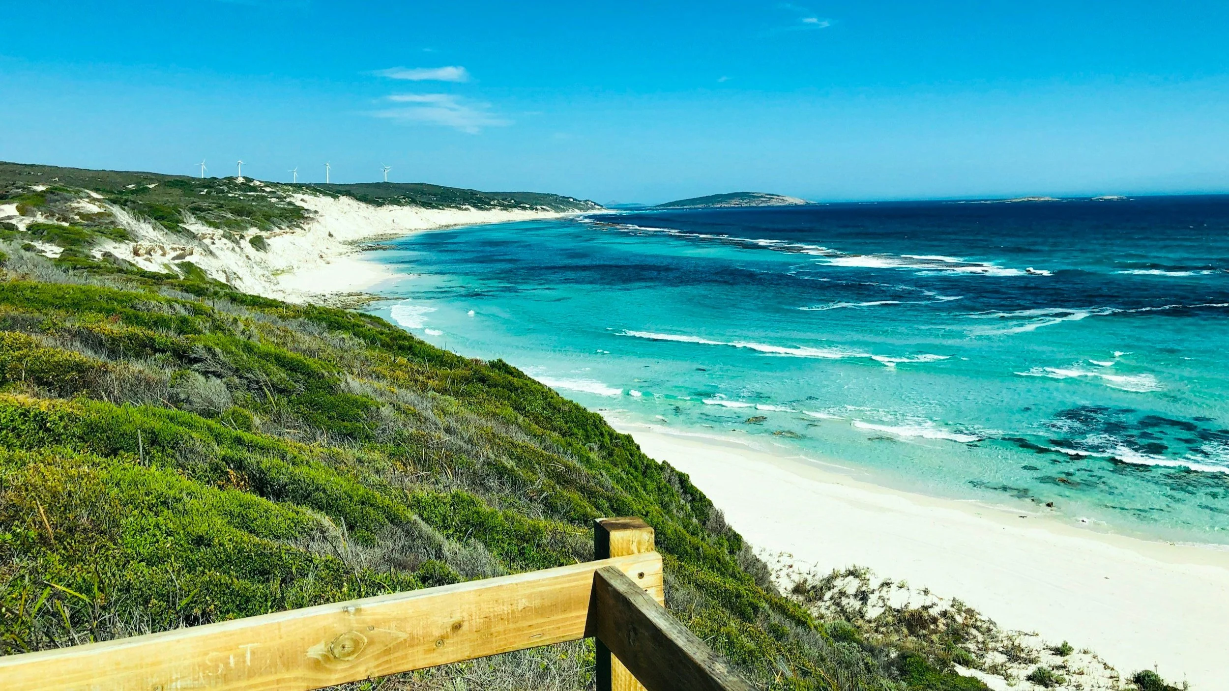  The west coast of Australia offers unspoiled beaches and coastal tracks. 