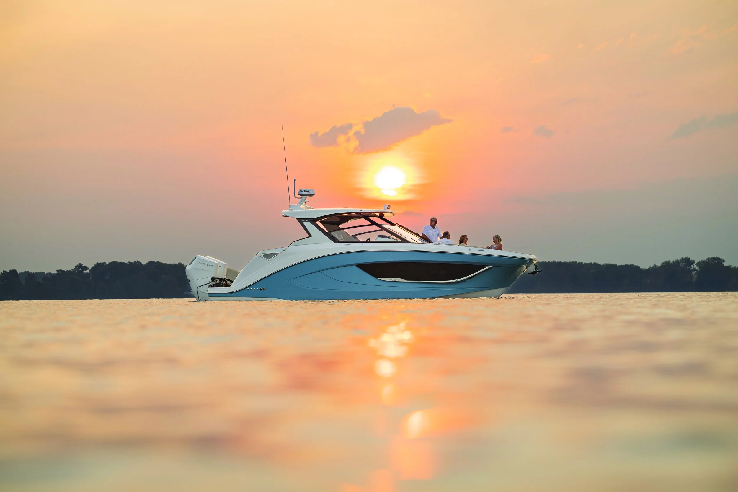 Introducing the New Hurricane Sundeck 3200