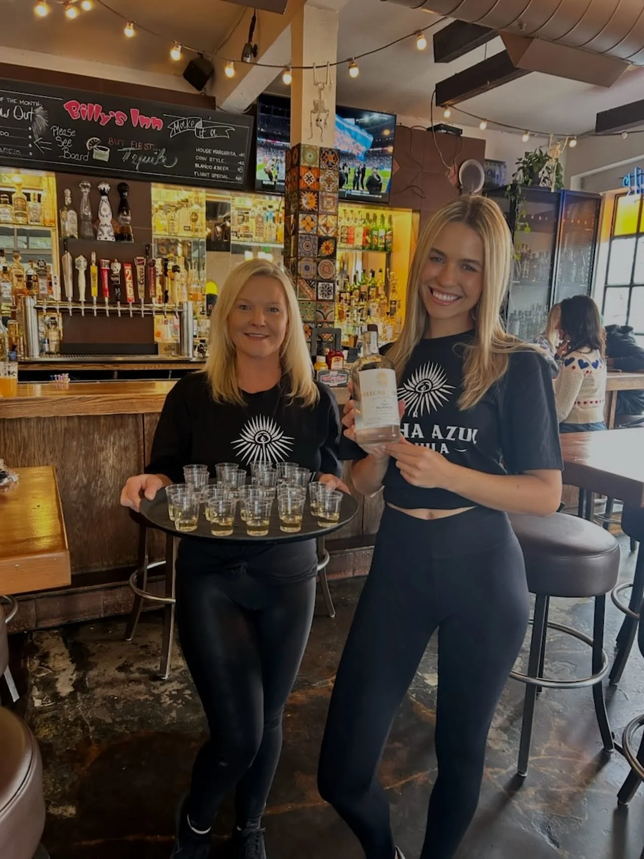 @flechaazultequila 🖤🖤