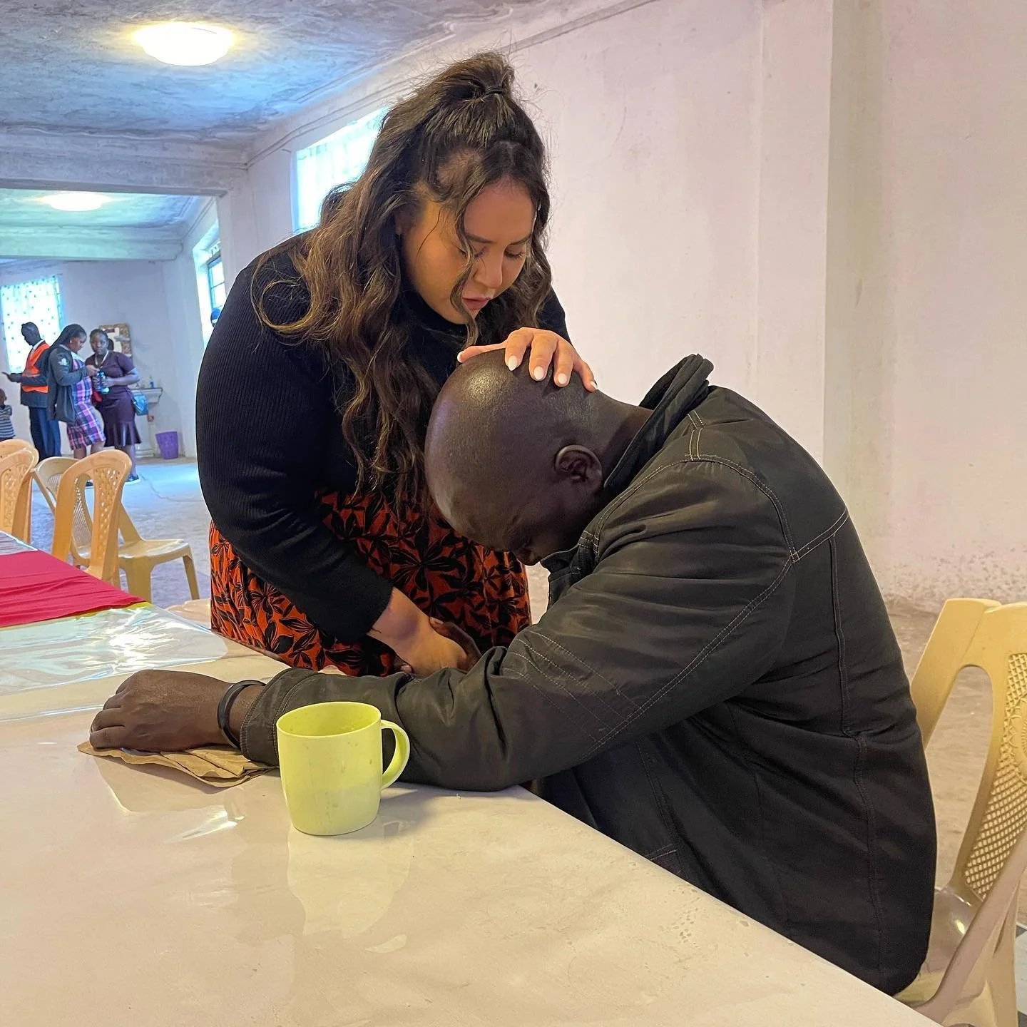 5 MONTHS OF CHRONIC PAIN HEALED INSTANTLY 💥

This man came to find me after our Sunday morning service! He asked for prayer because he had been dealing with severe back pain for 5 months &amp; he wanted to be made whole! I laid hands on him and when