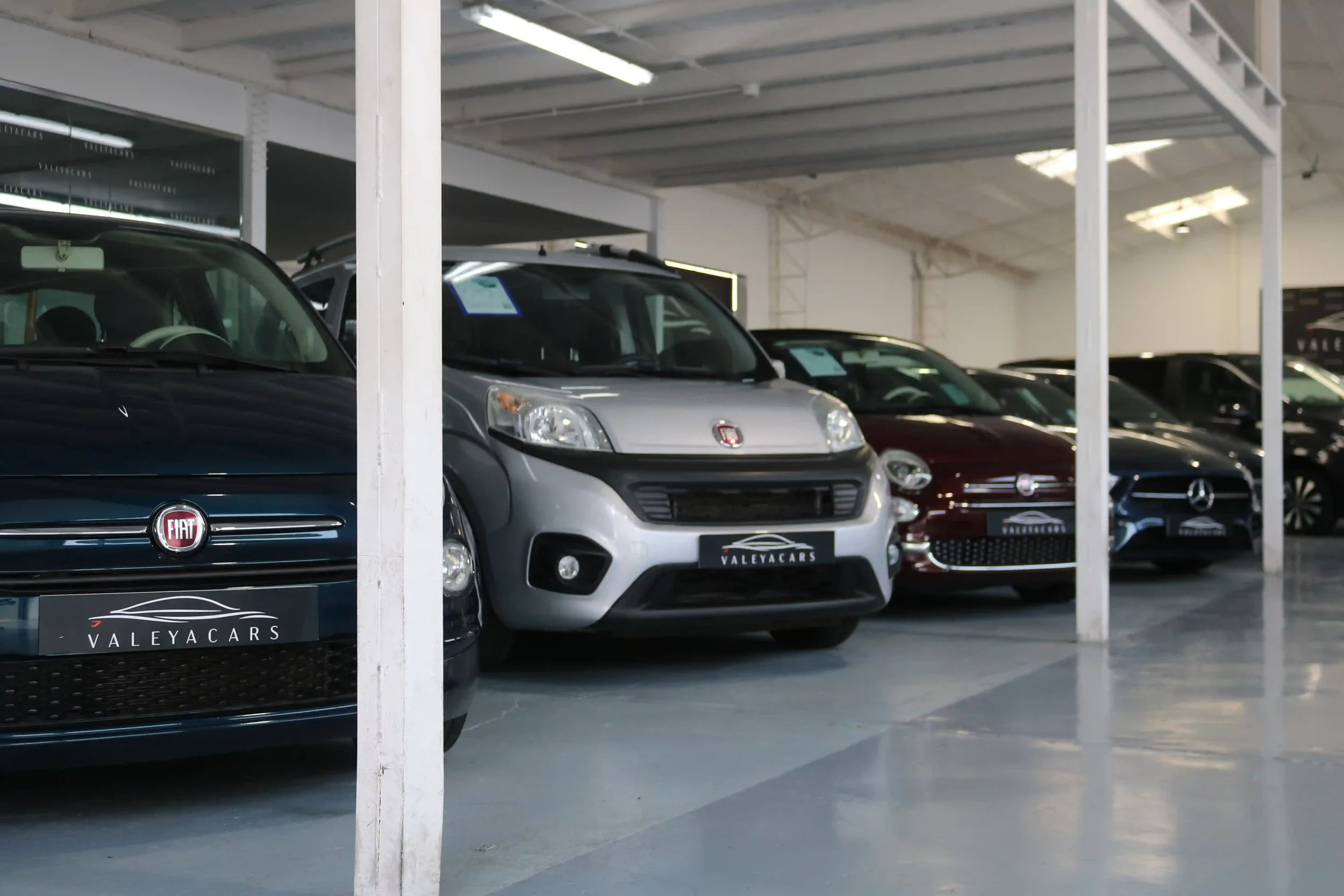 8-raul-ramirez-visita-instalaciones-valeyacars.webp