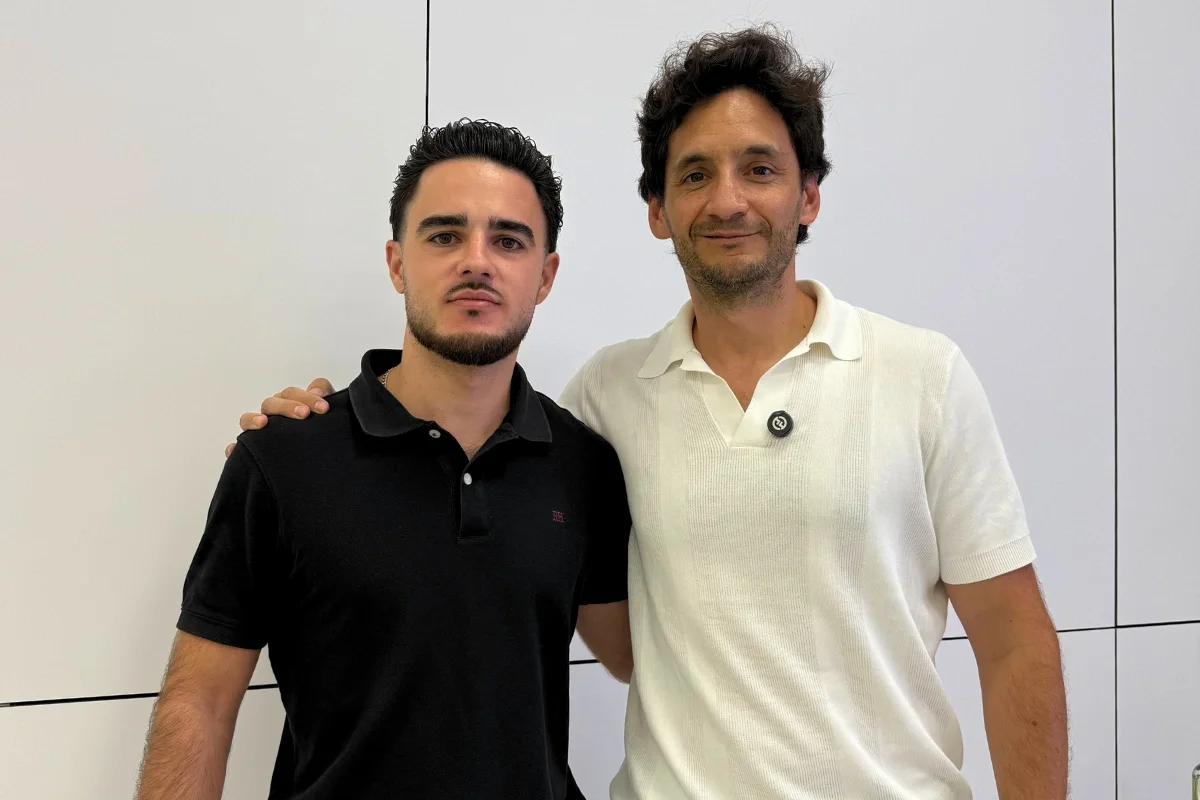 Marco Palacios junto a Luis Monge Malo durante Canarias Comunica 2026 hablando sobre marketing, ventas y confianza