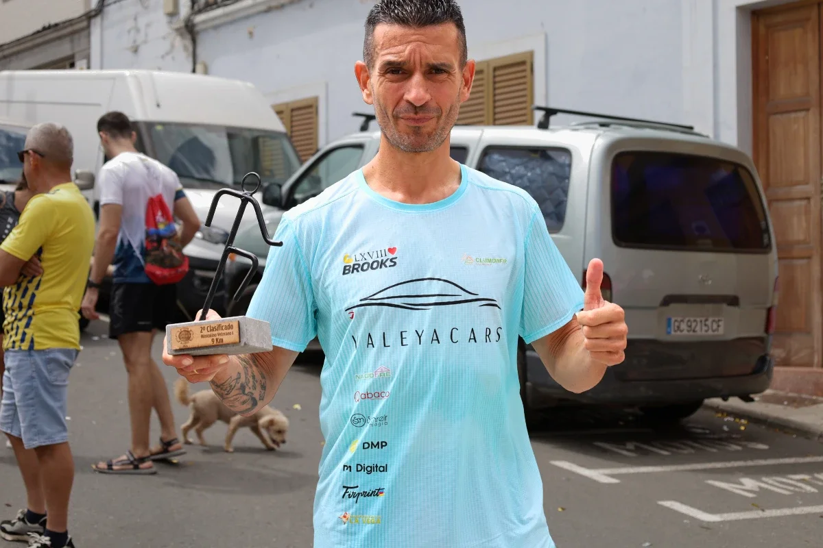 Raúl Ramírez no afloja: 2º M40 y 6º General en la Circular La Goleta 2026