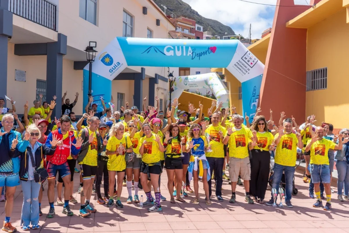 Participantes en la salida de la Carrera Solidaria Santa Rita en Anzo de Guía durante la edición de 2024