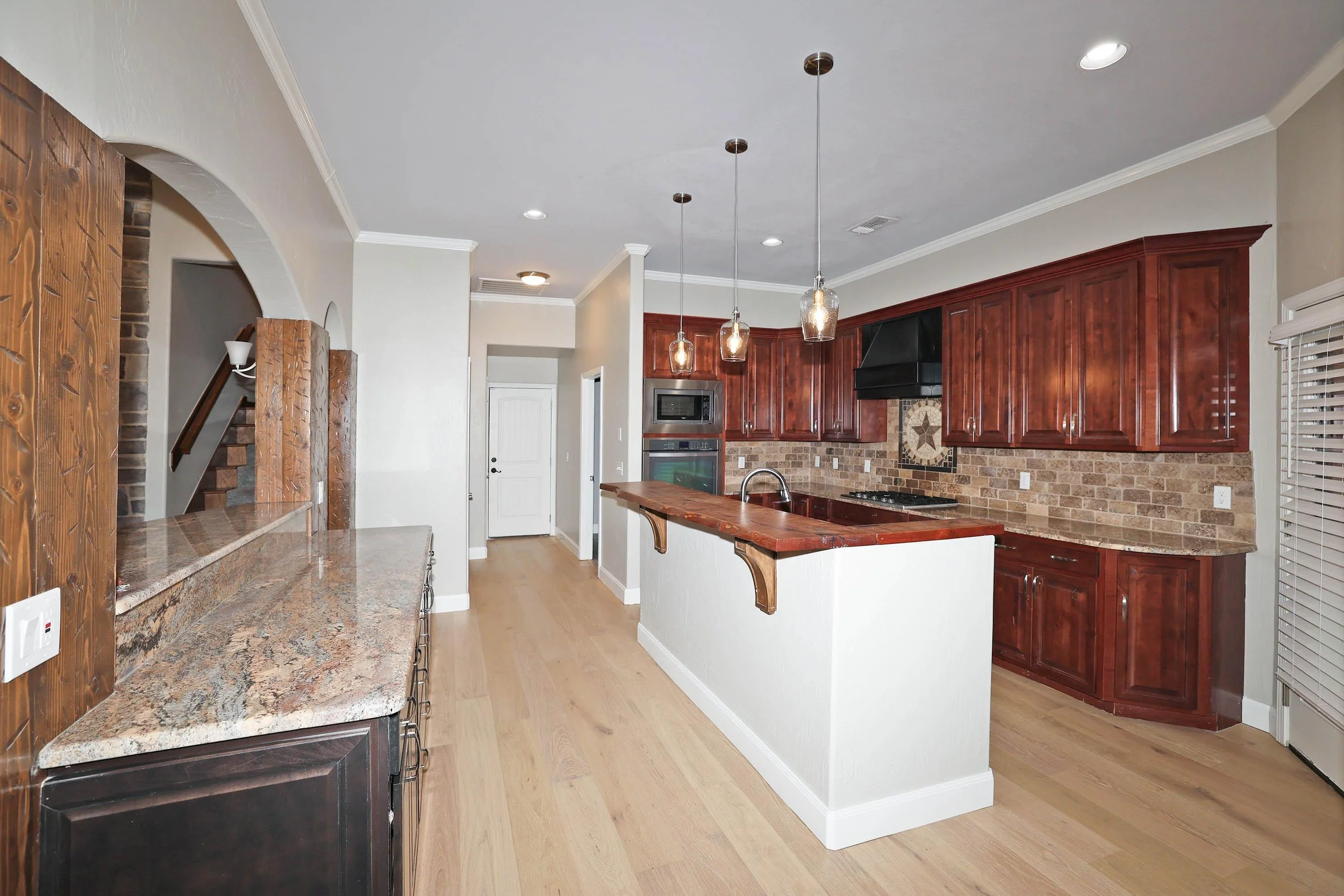 13-Kitchen.jpg