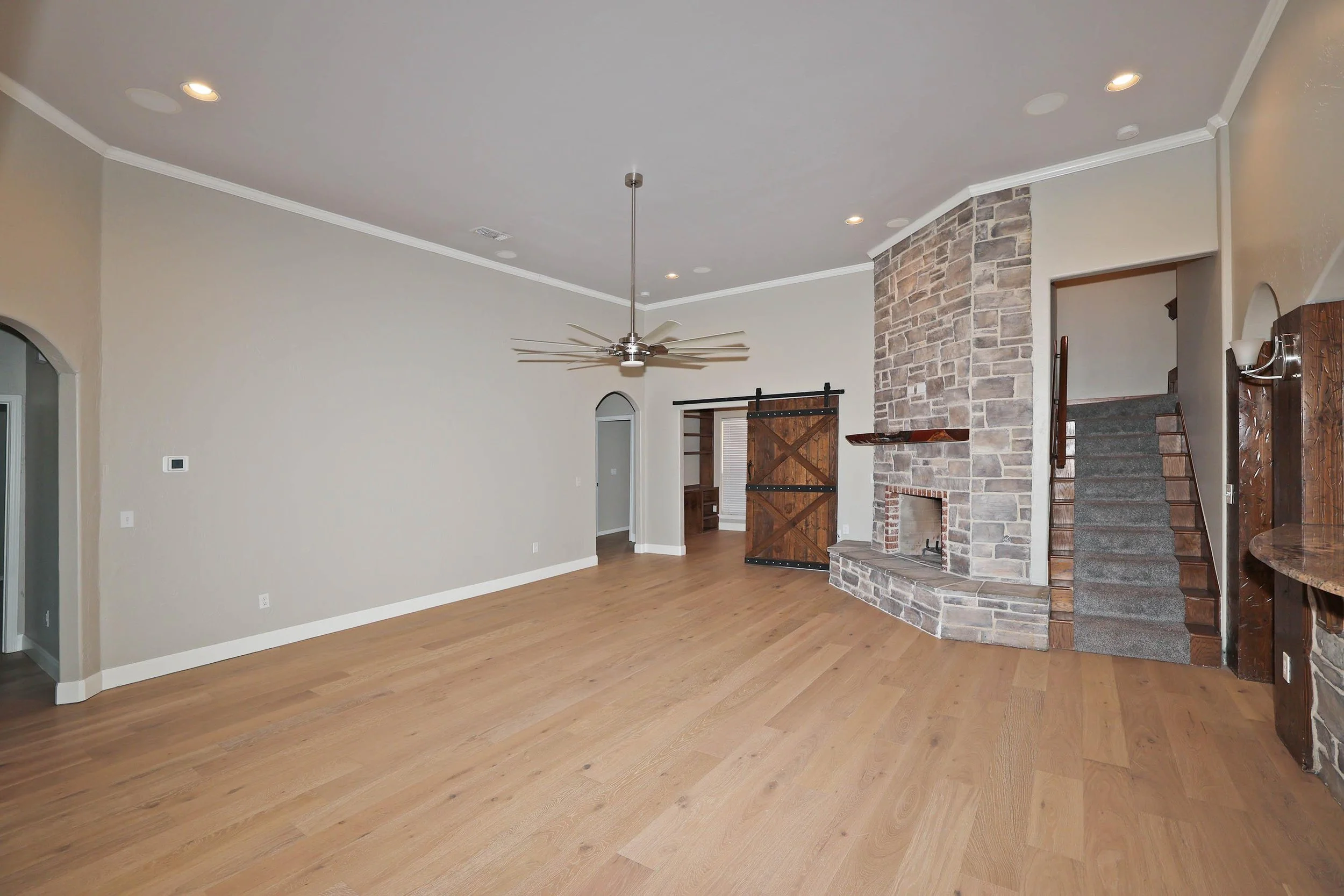 5-Living Area.jpg