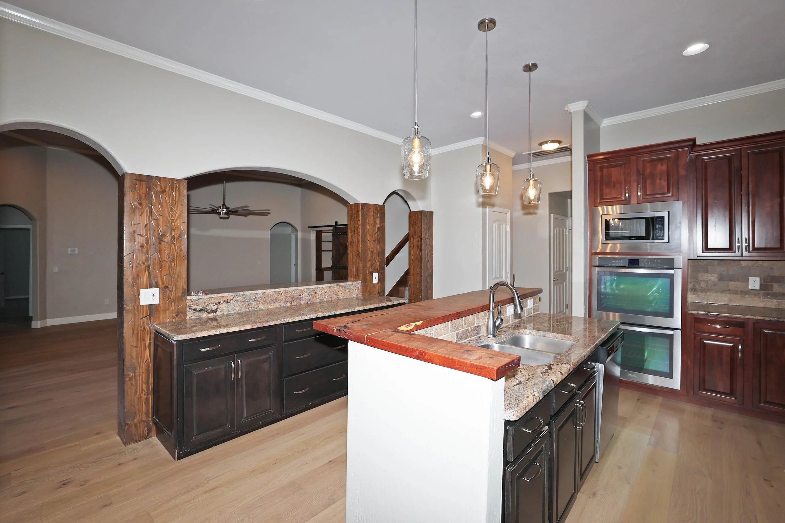 11-Kitchen.jpg