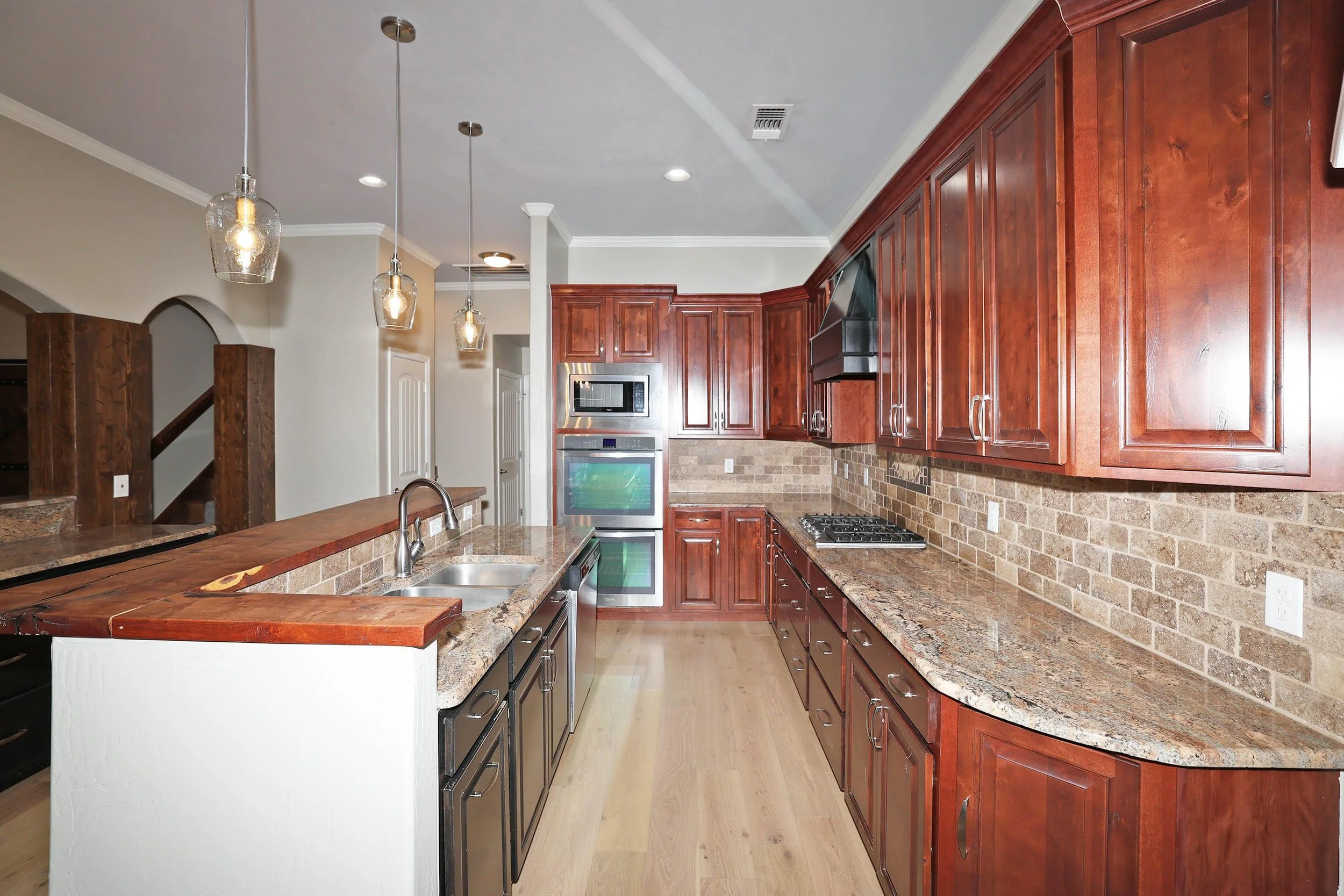12-Kitchen.jpg