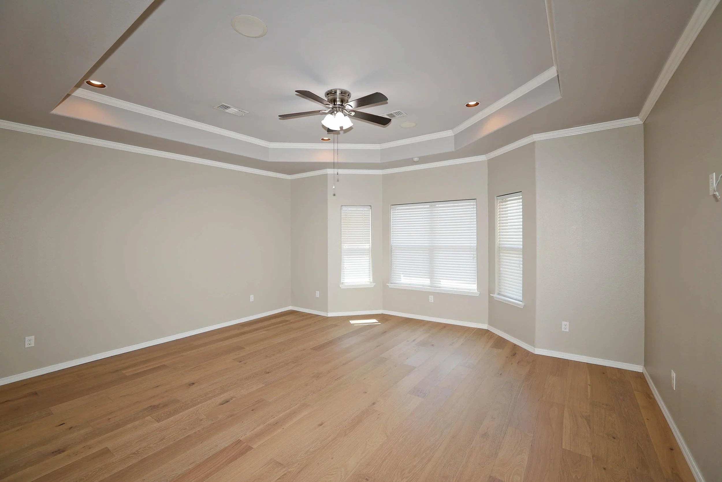 24-Primary Bedroom.jpg