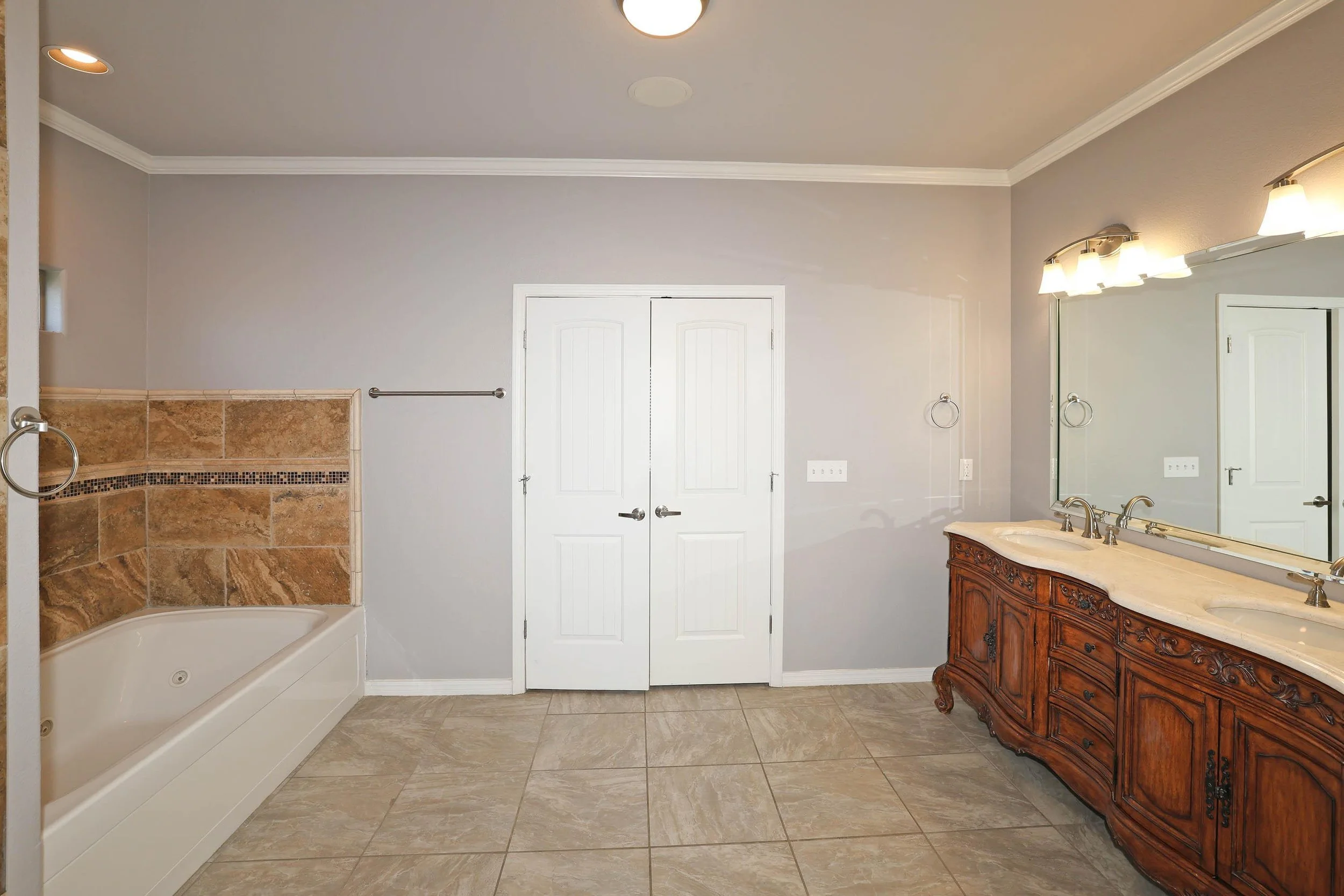 29-Primary Bath.jpg