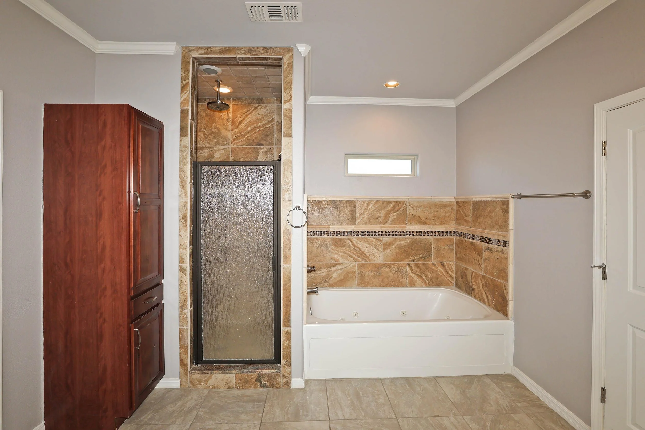 30-Primary Bath.jpg