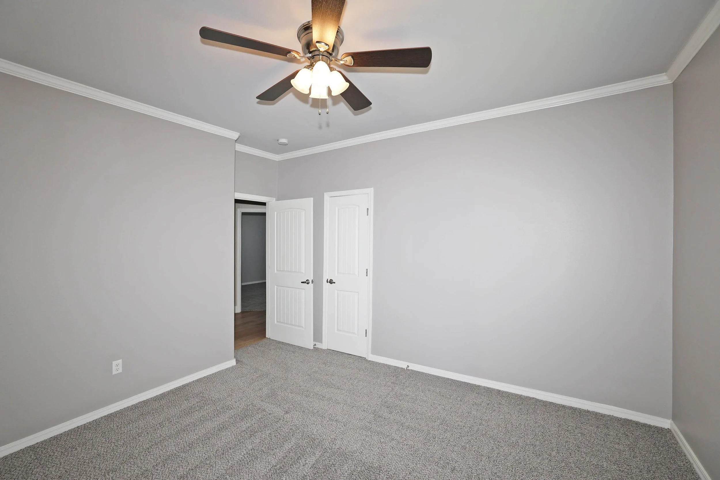 35-2nd Bedroom.jpg