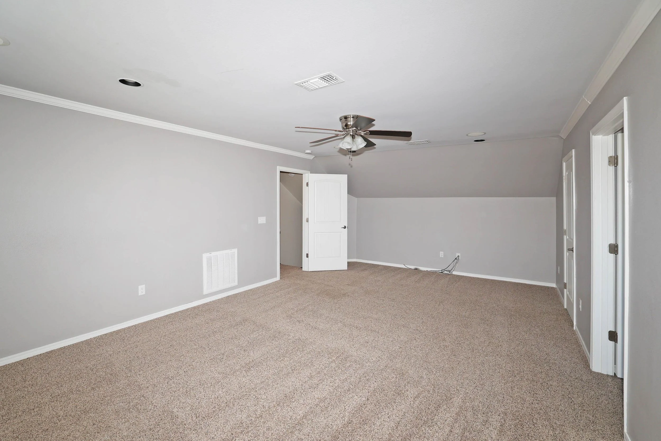 46-Upstairs Living Area.jpg