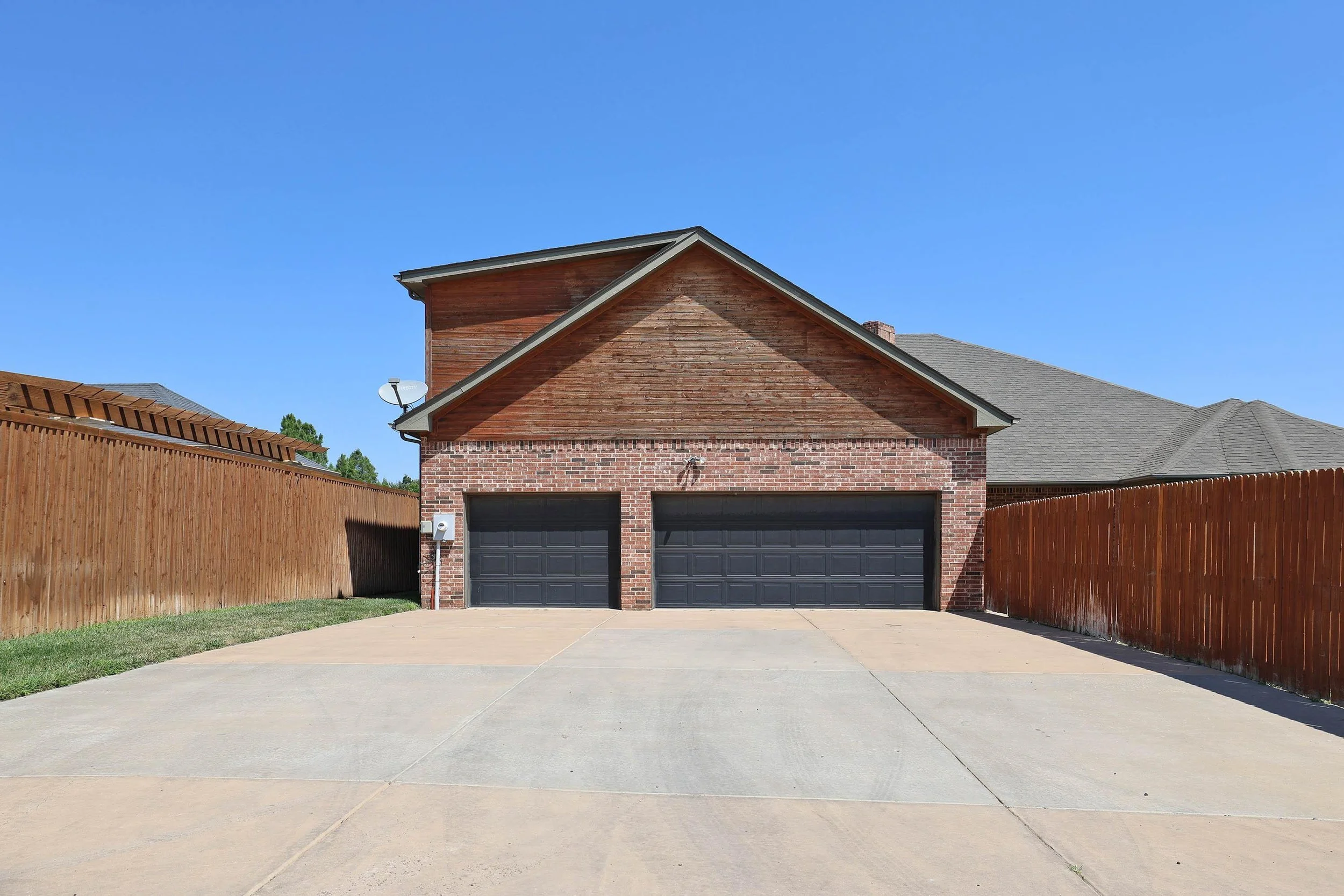 57-Garage.jpg