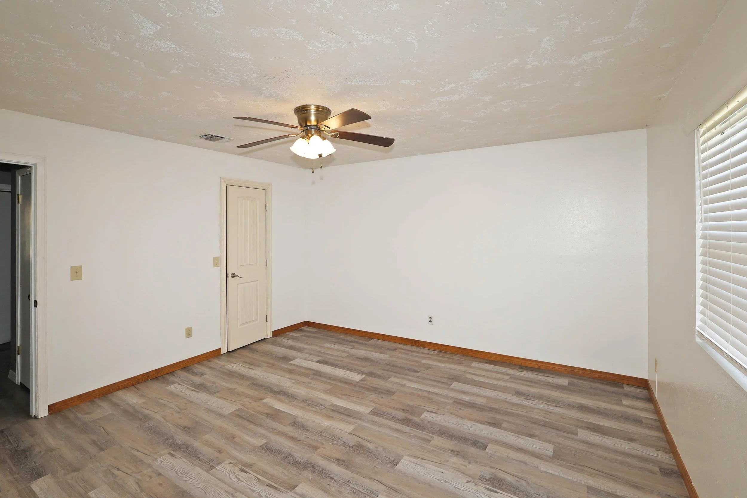 14-Primary Bedroom.jpg