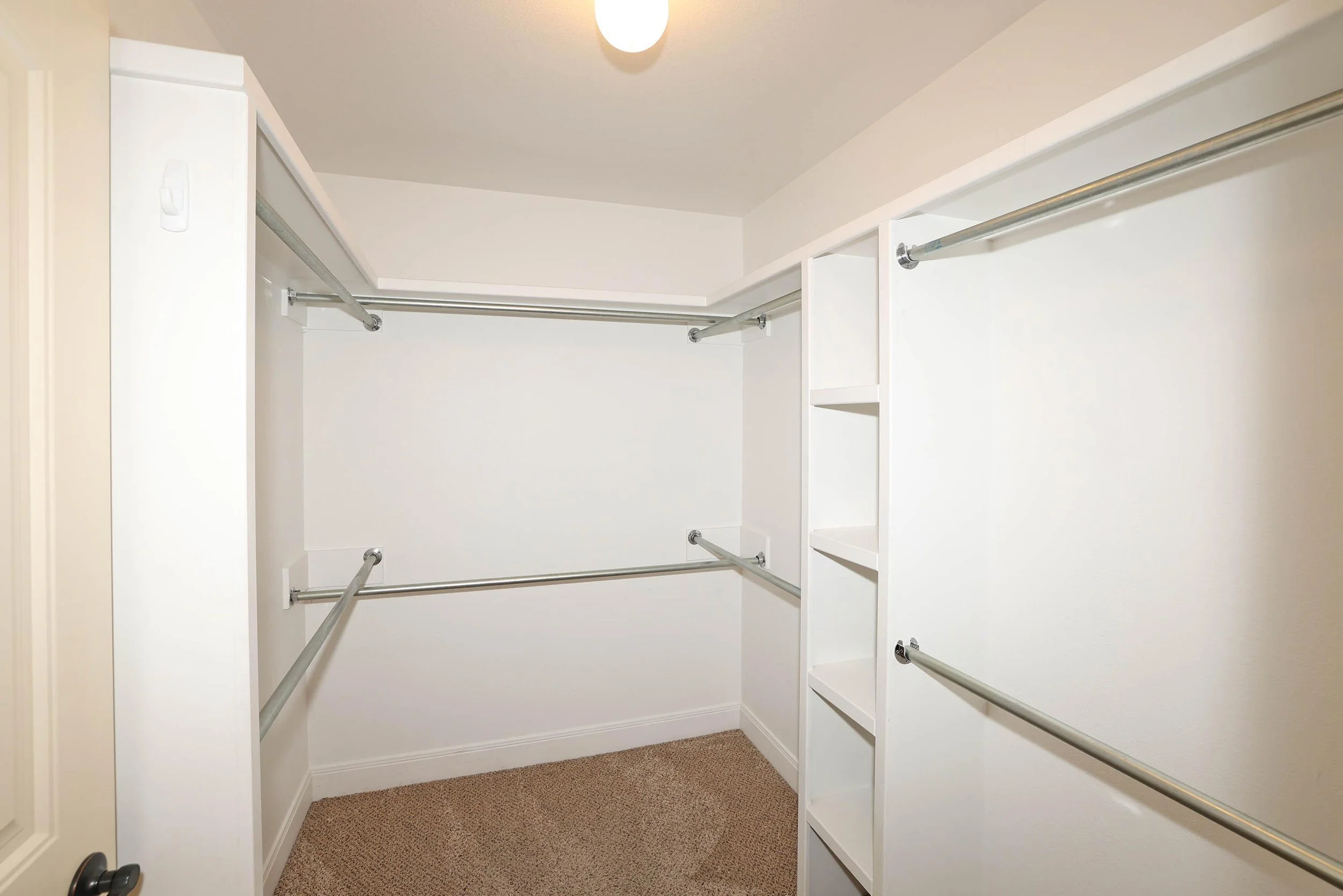 18-Primary Closet.jpg