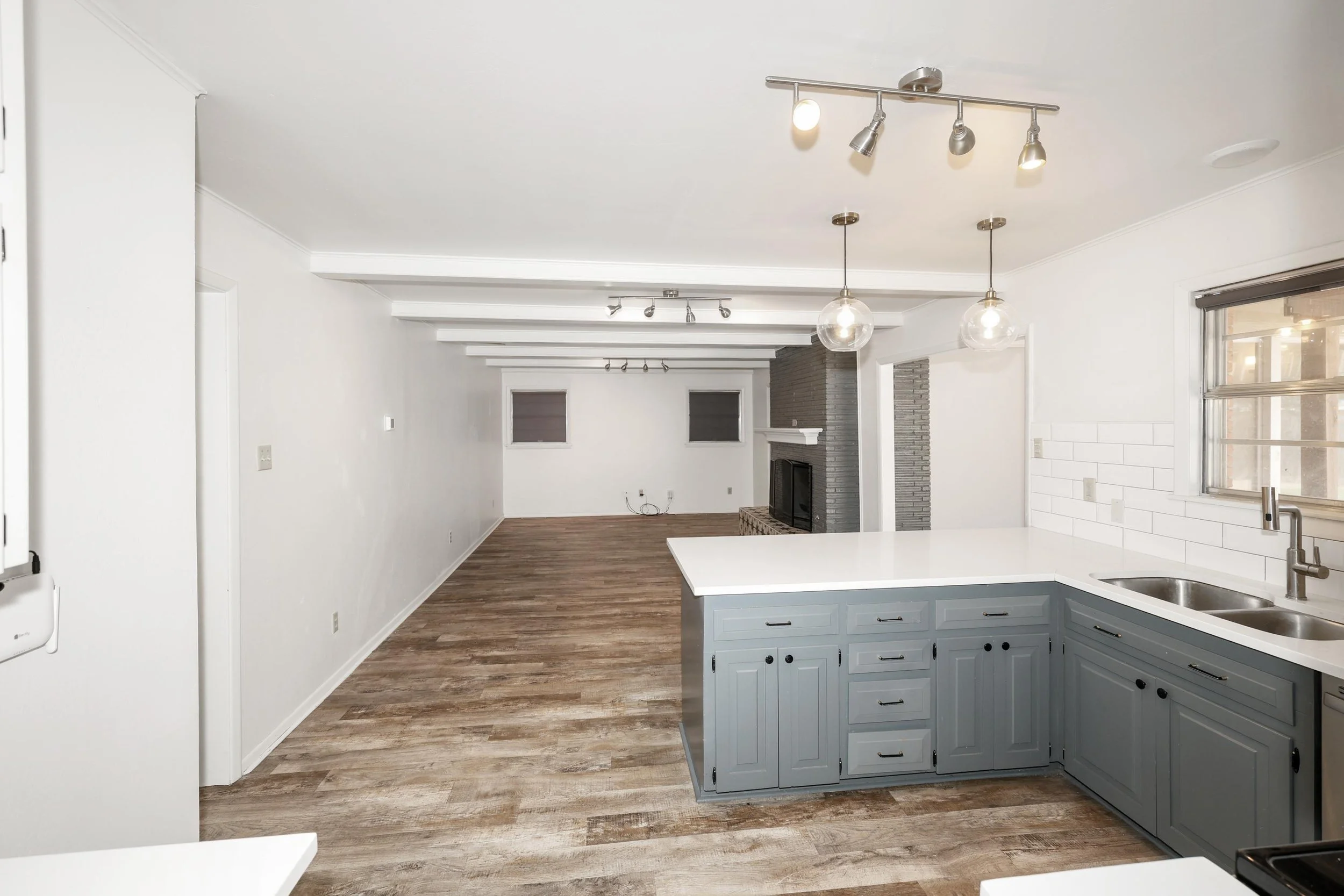 10-Kitchen facing Den.jpg