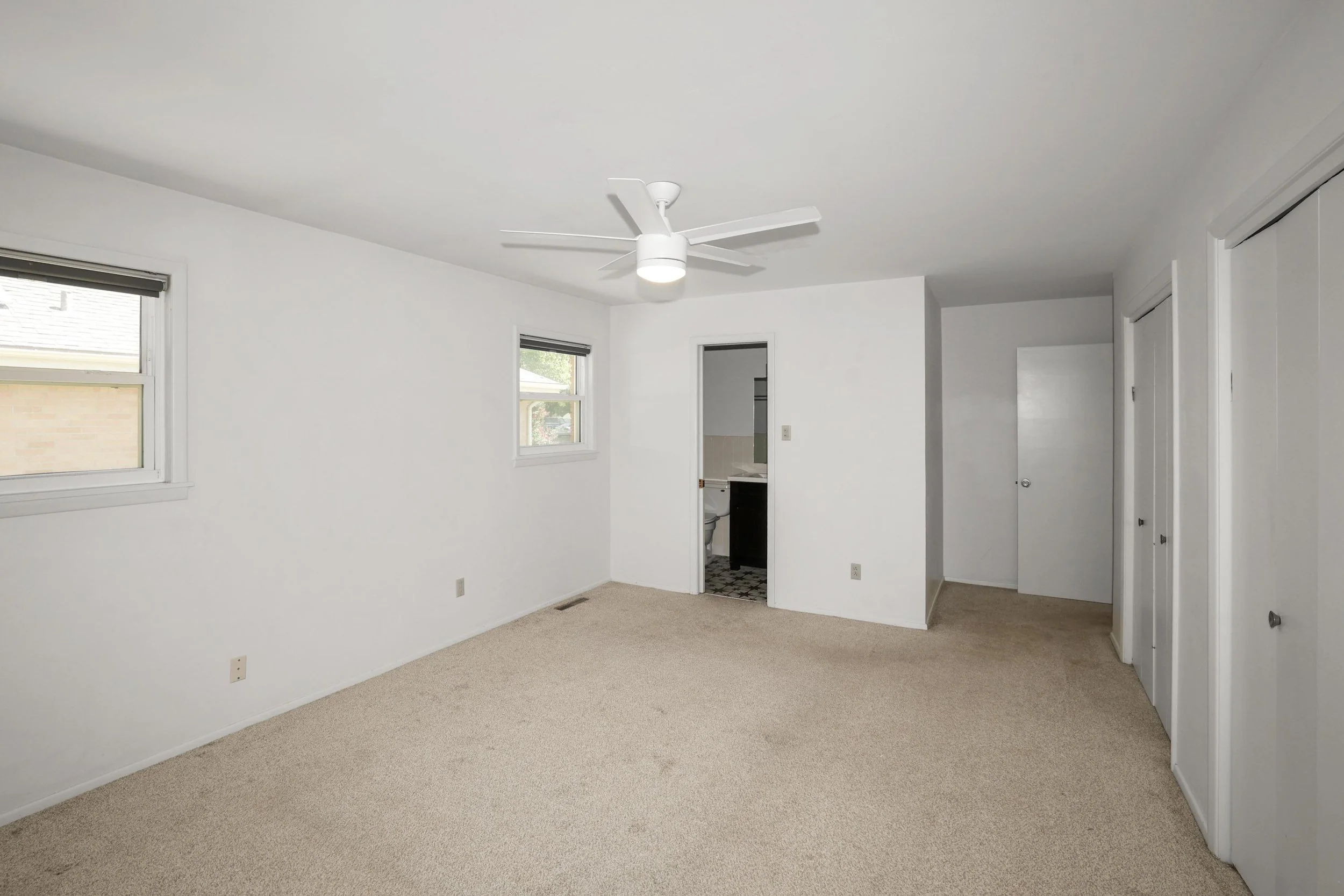 15-Primary Bedroom.jpg