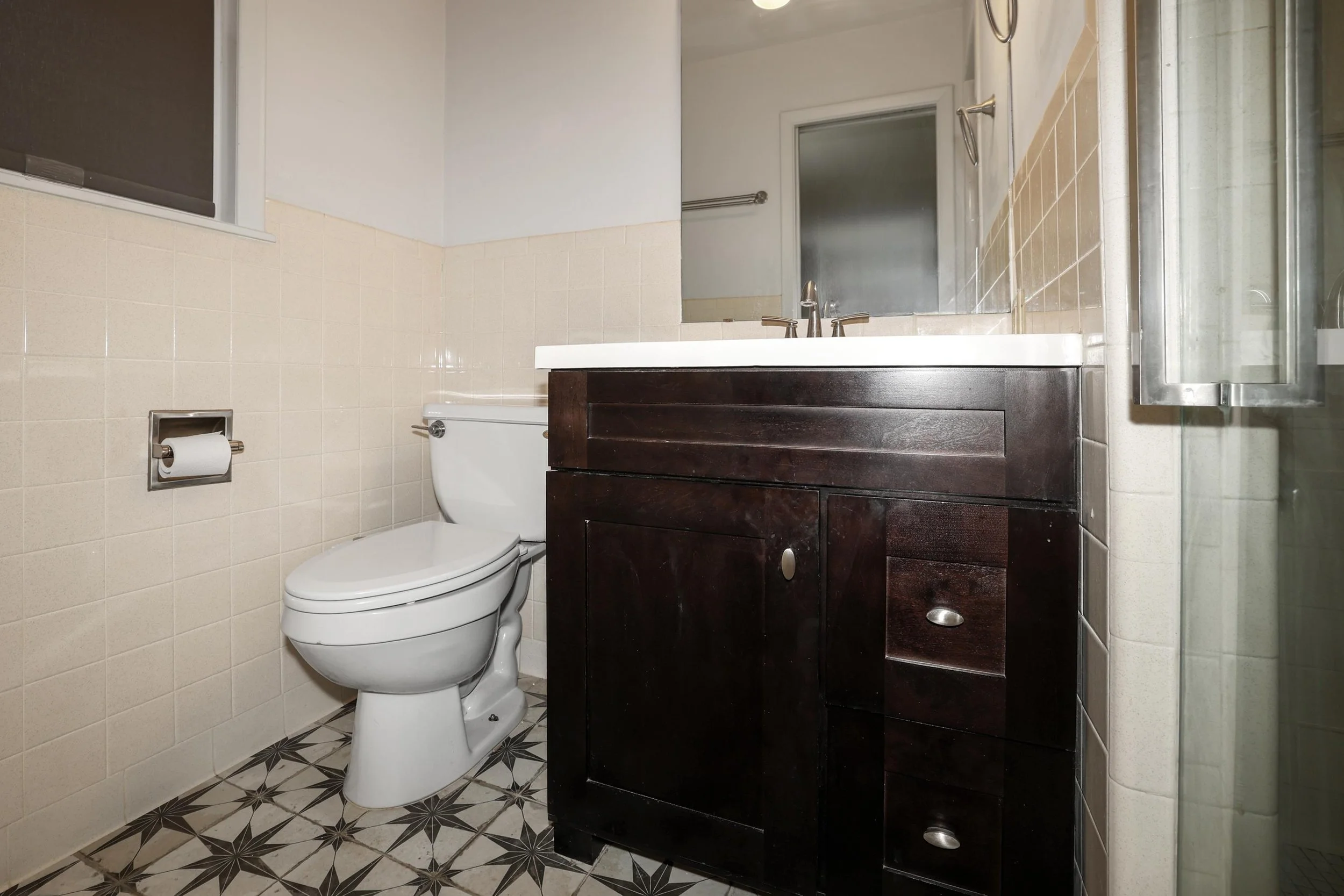 16-Primary Bath.jpg