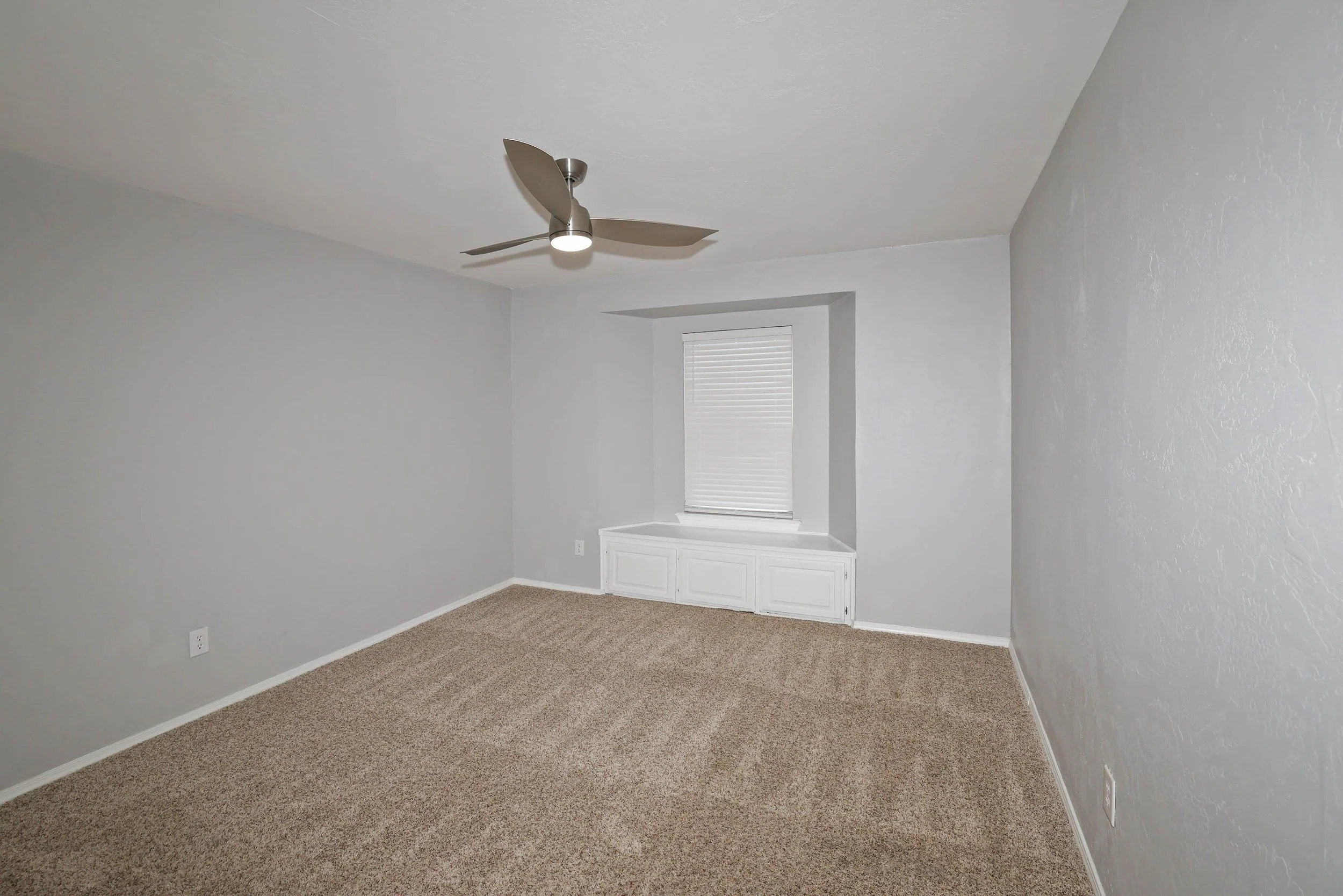 18-2nd Bedroom.jpg
